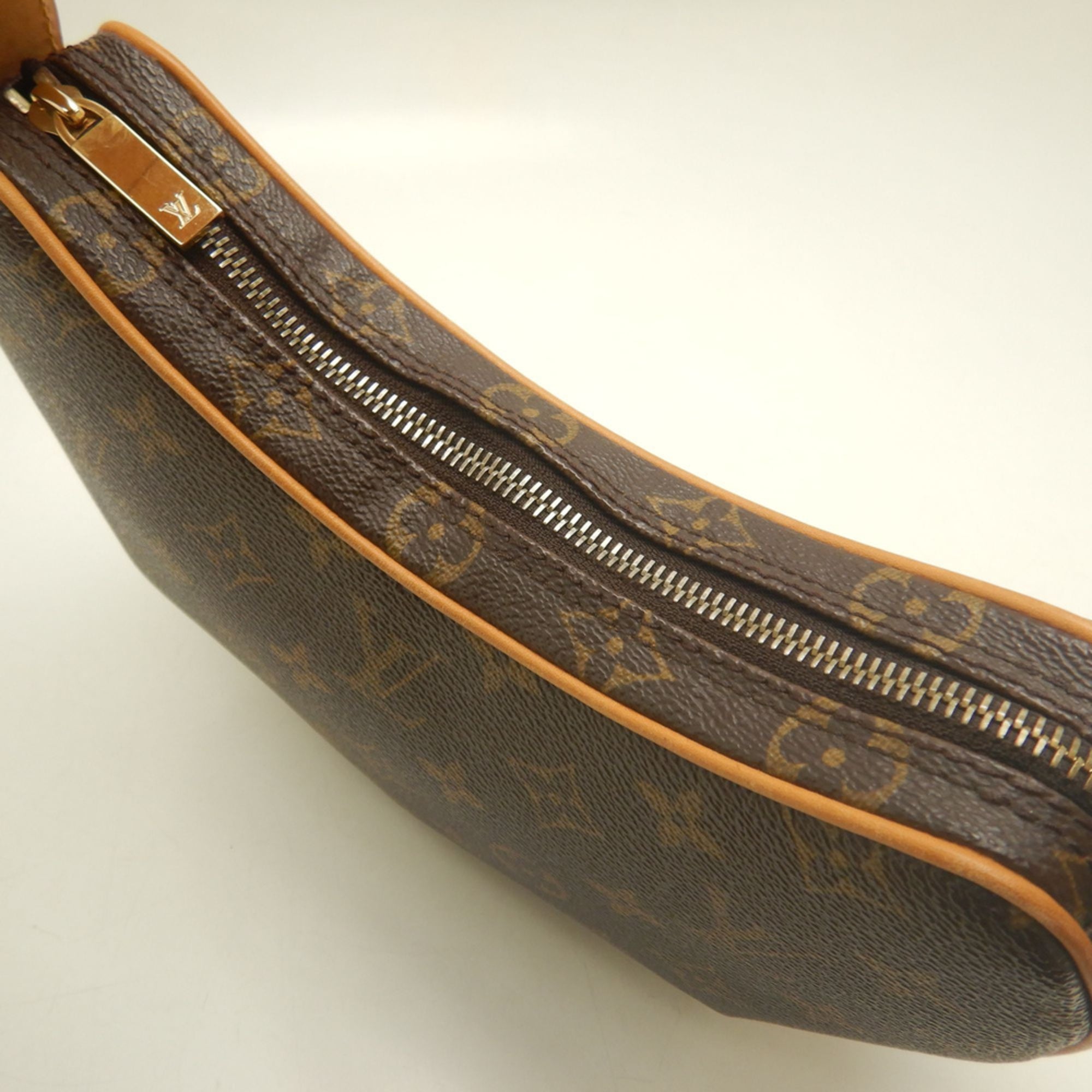 Louis Vuitton Brown Monogram Monogram Canvas Pochette Shoulder Bag (Pre-Owned)