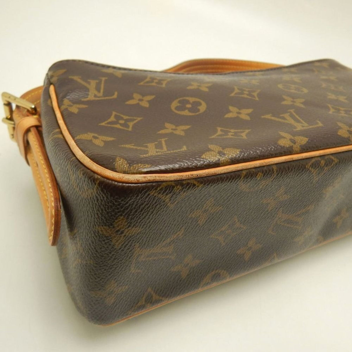 Louis Vuitton Monogram Brown Monogram Shoulder Bag (Pre-Owned)