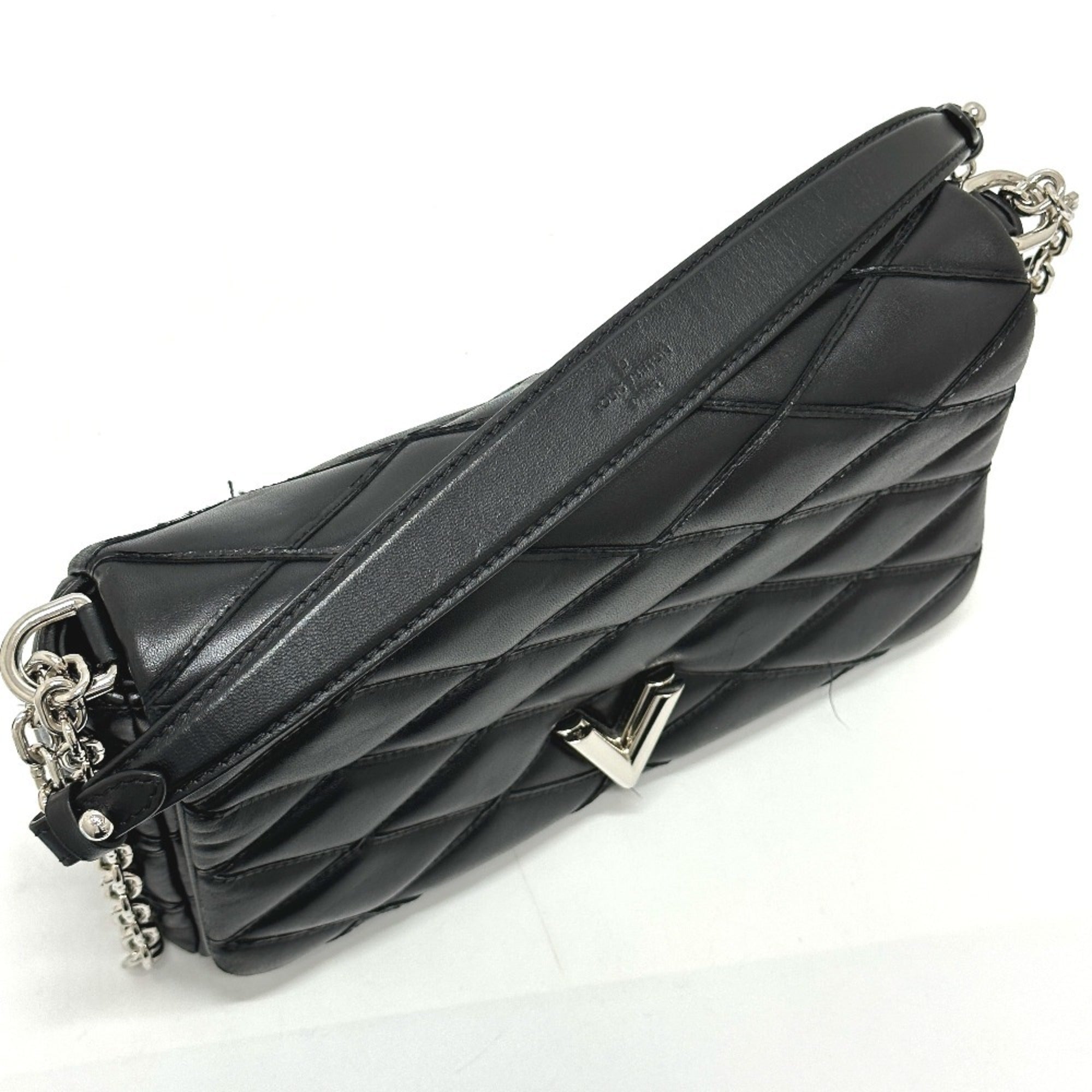 Louis Vuitton Black Noir Leather Handbag Shoulder Bag (Pre-Owned)