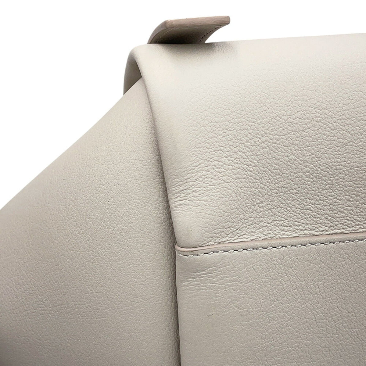 Loewe Leather Handbag (Pre-Owned)