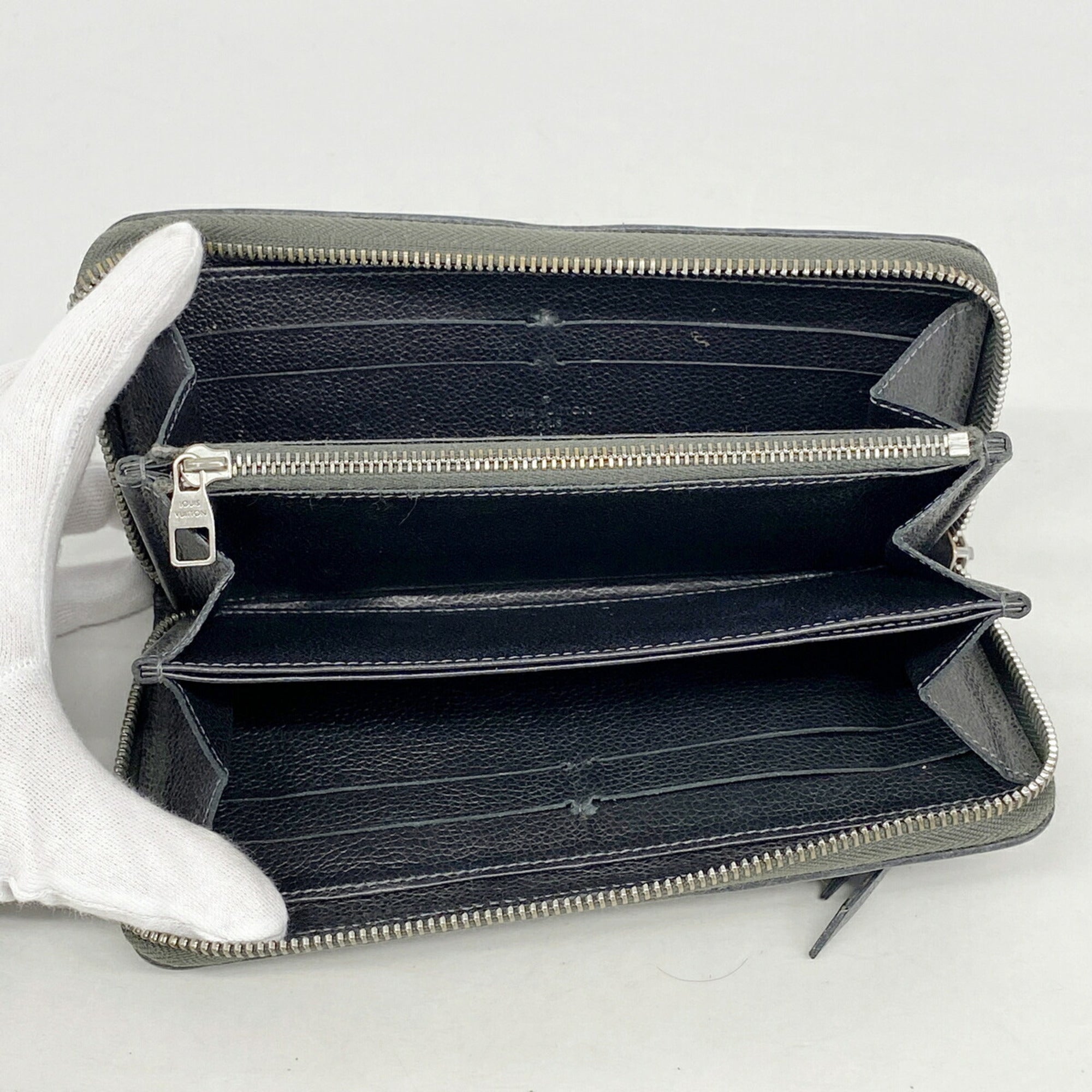 Louis Vuitton Platine Long Wallet (Bi-Fold) (Pre-Owned)