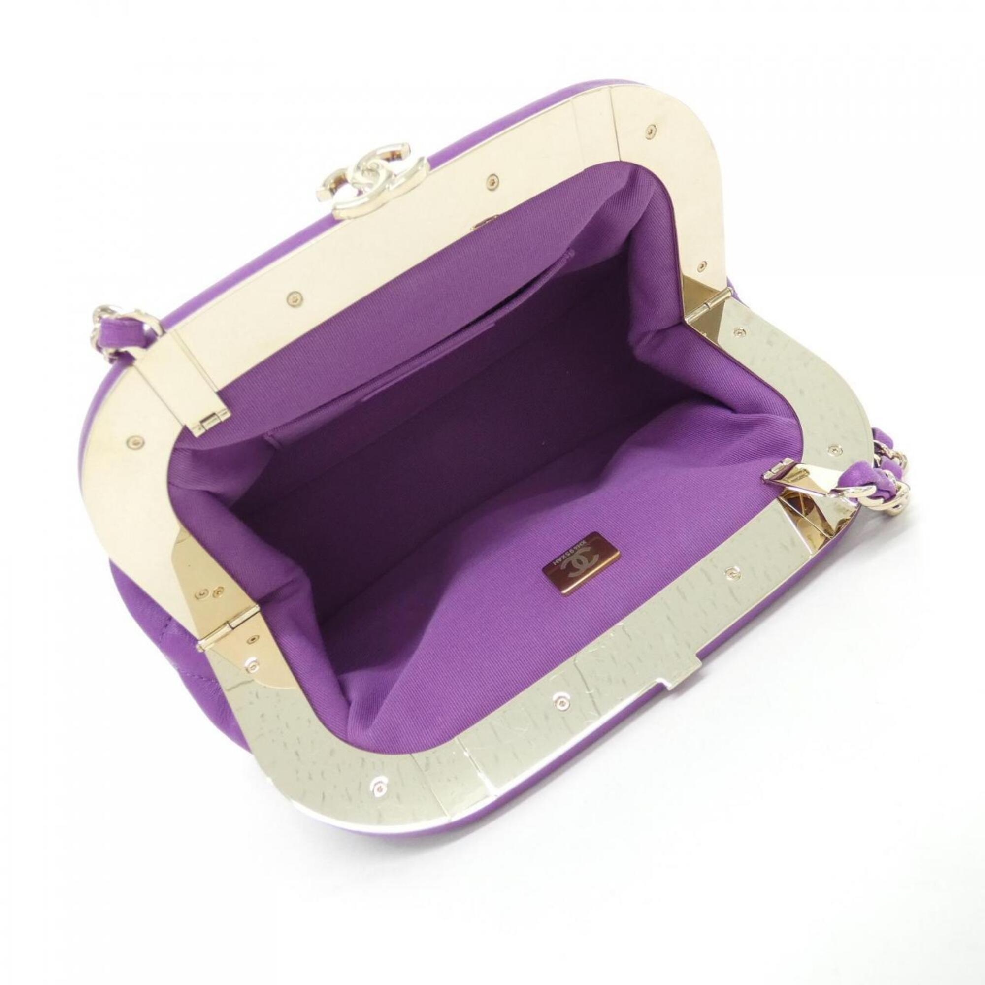 Chanel Purple Leather Shoulder Bag (Pre-Owned)