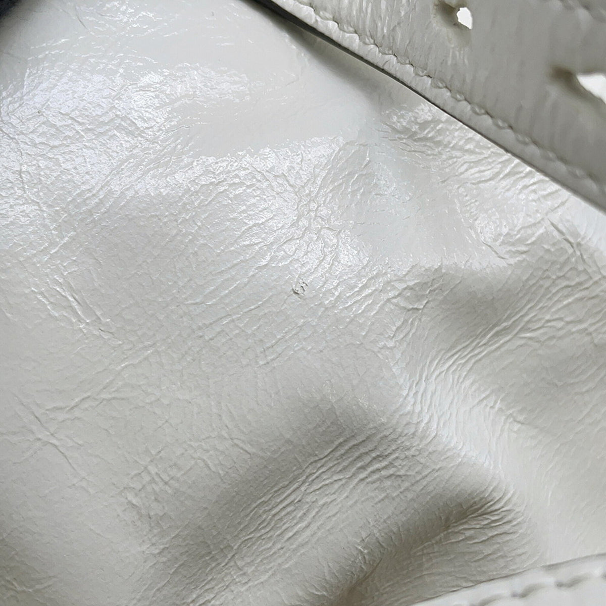 Prada White Leather Handbag Shoulder Bag (Pre-Owned)