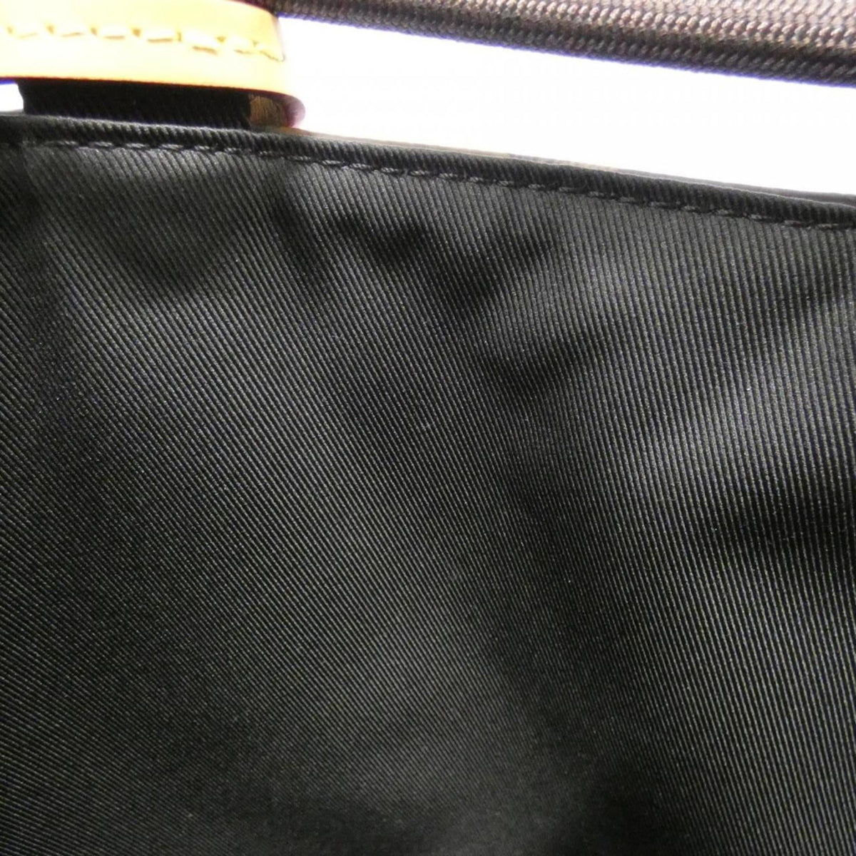 Louis Vuitton Marron Coated Canvas Shoulder Bag (Pre-Owned)