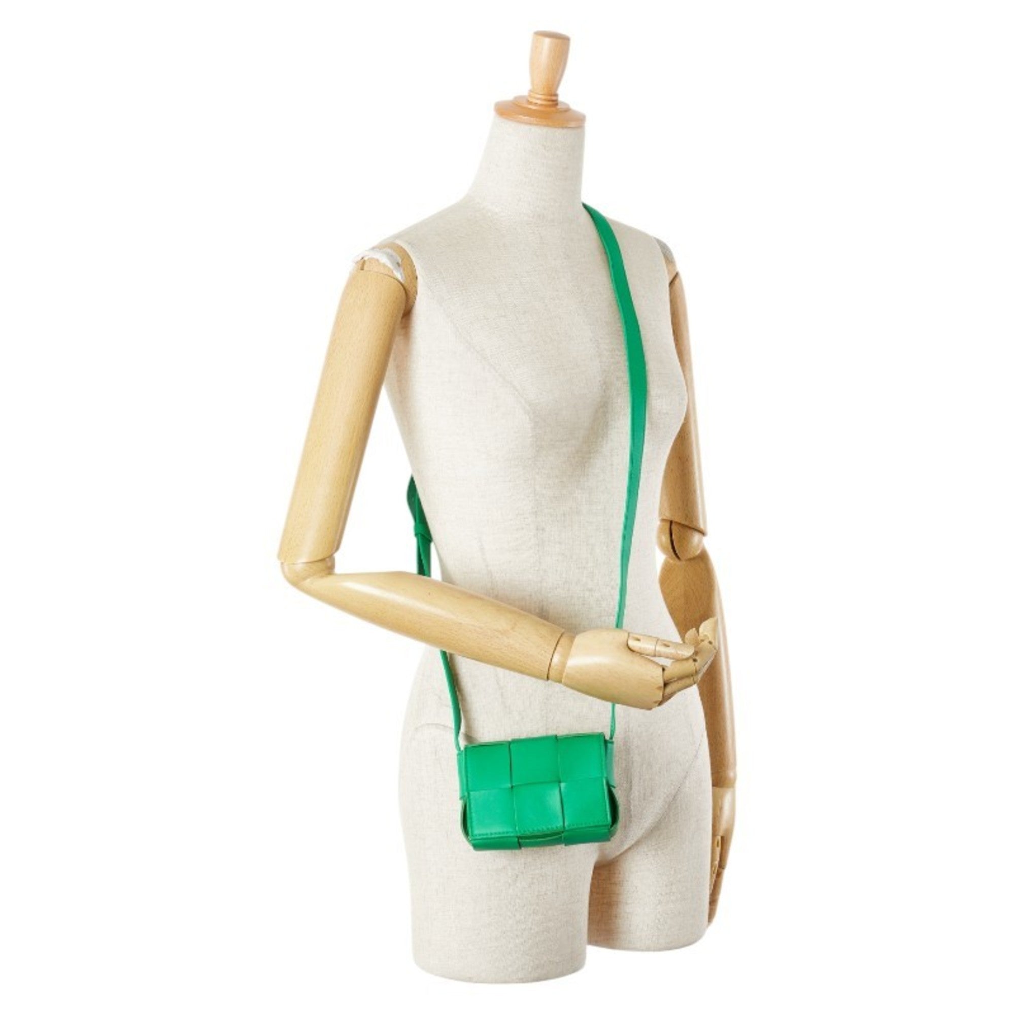 Bottega Veneta Green Leather Shoulder Bag (Pre-Owned)