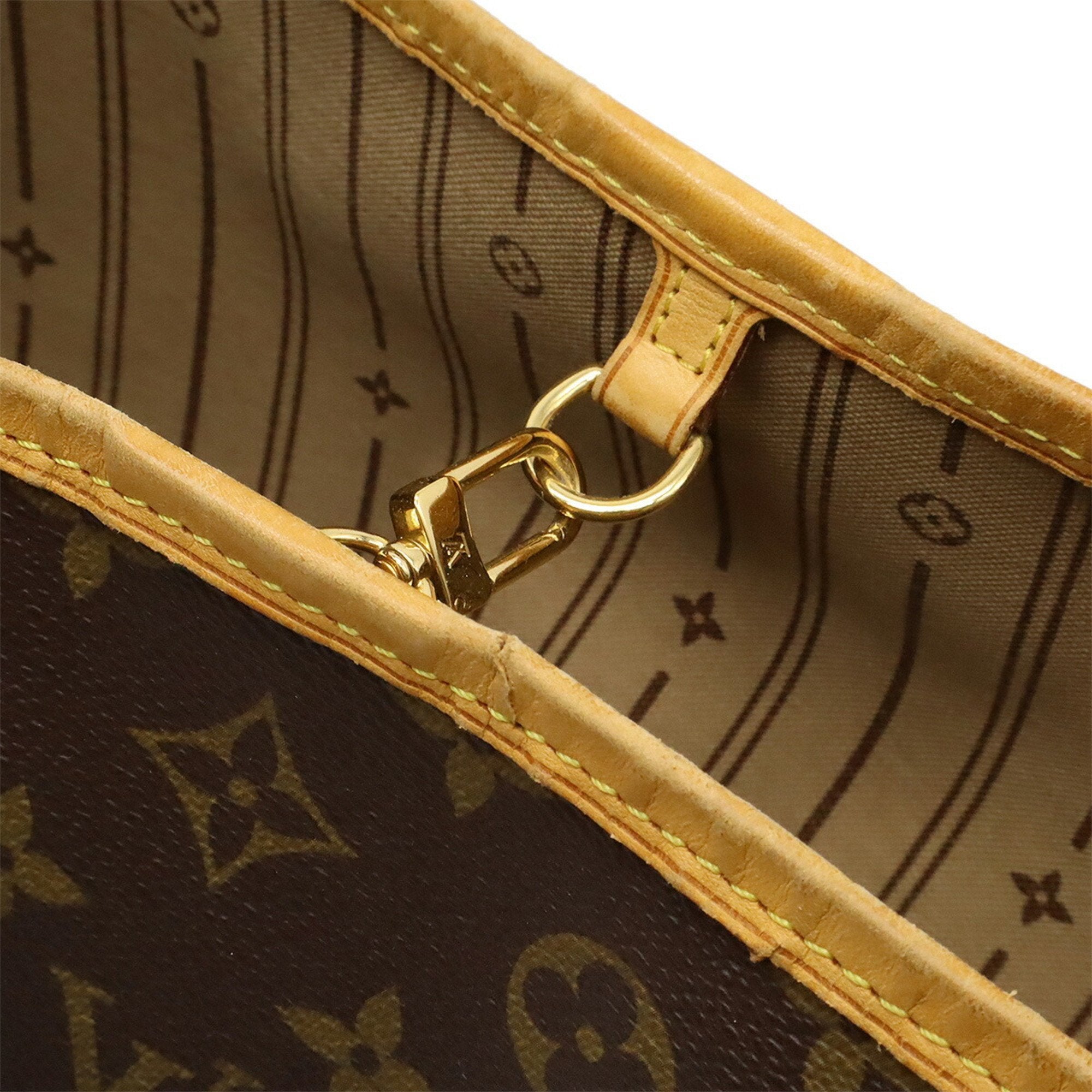 Louis Vuitton Monogram Brown Monogram Shoulder Bag (Pre-Owned)