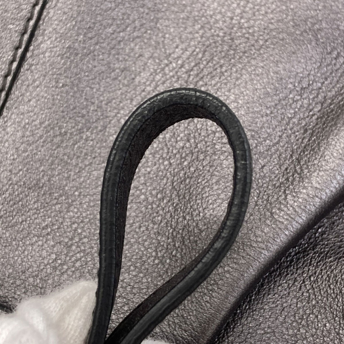 Bvlgari Gray Leather Shoulder Bag (Pre-Owned)