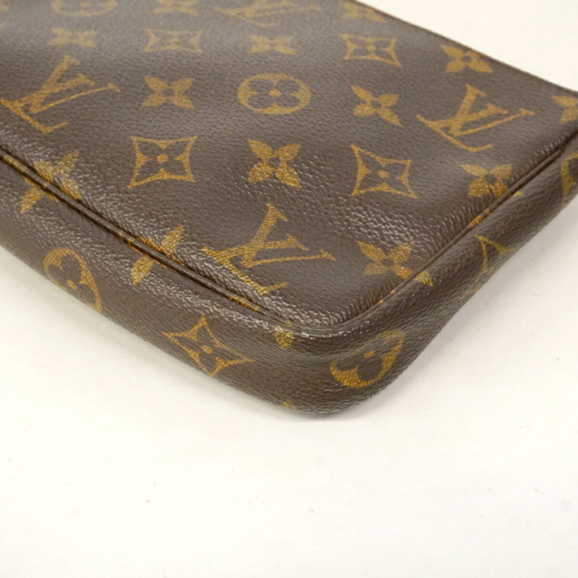 Louis Vuitton Brown Pouch (Pre-Owned)