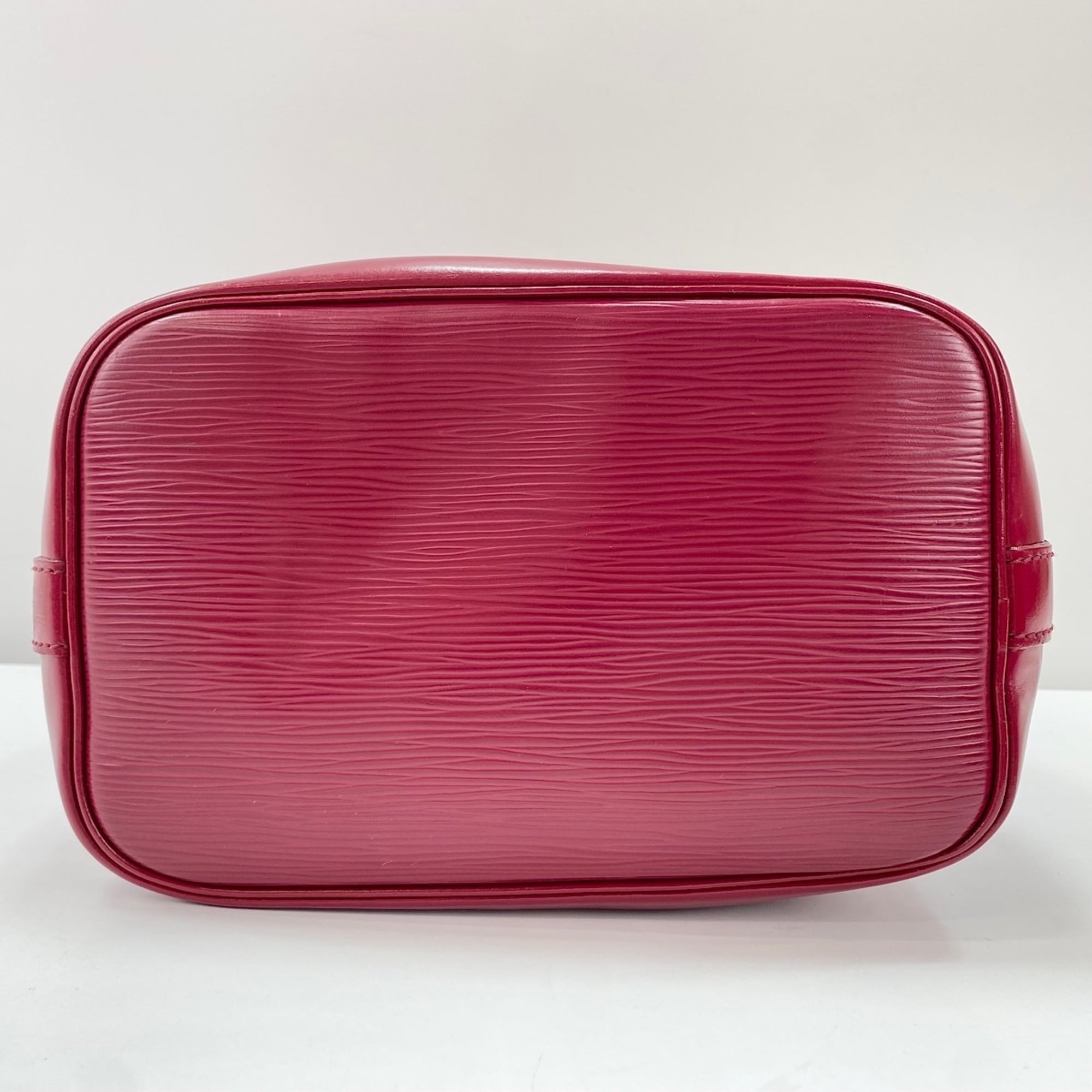 Louis Vuitton Red Color Shoulder Bag (Pre-Owned)
