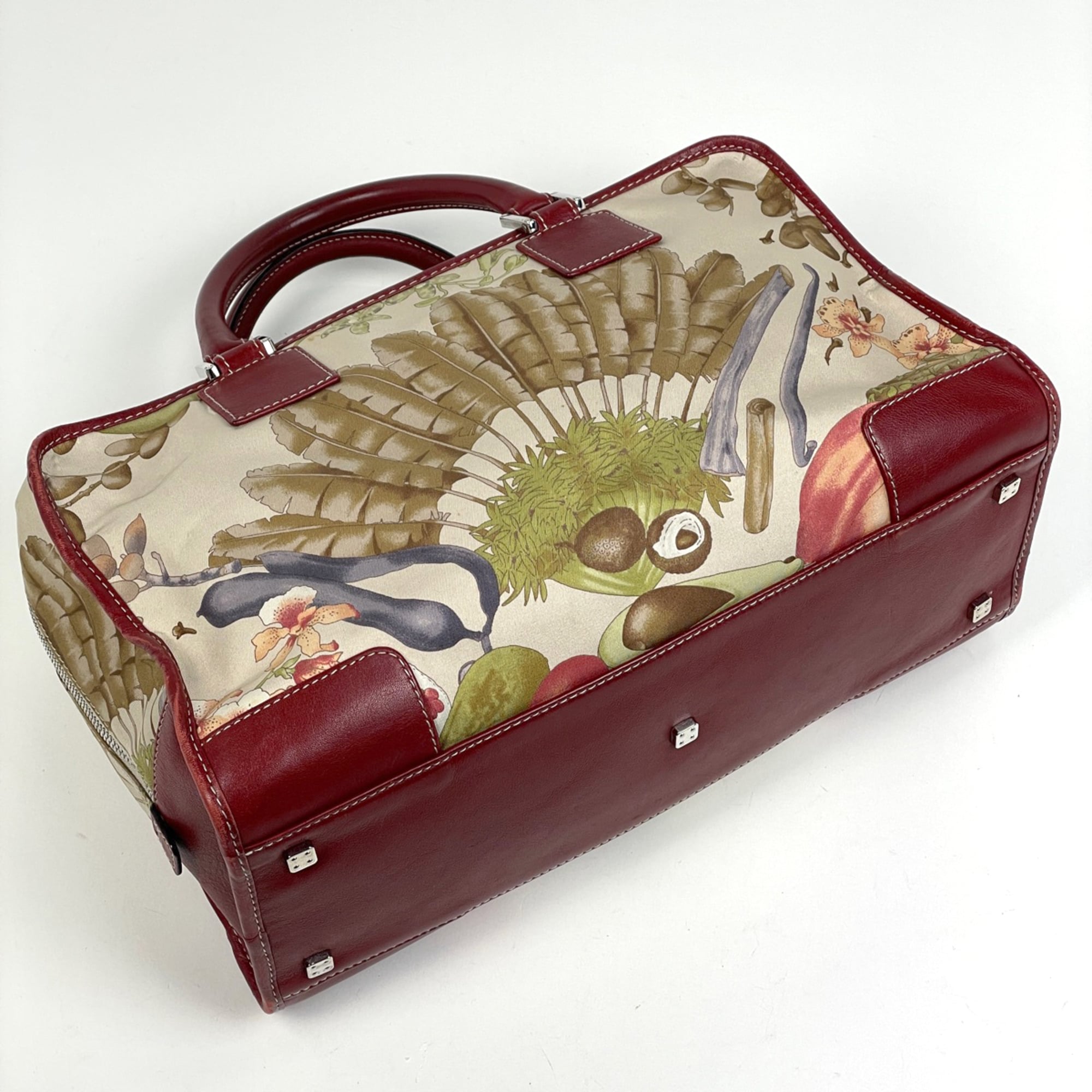Loewe Multi-Color Fabric Leather Handbag (Pre-Owned)