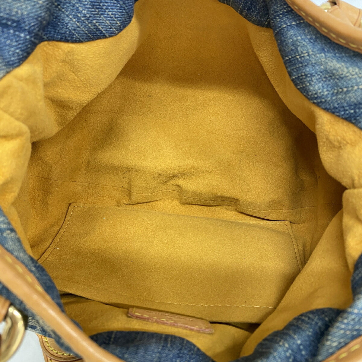 Louis Vuitton Blue Handbag (Pre-Owned)