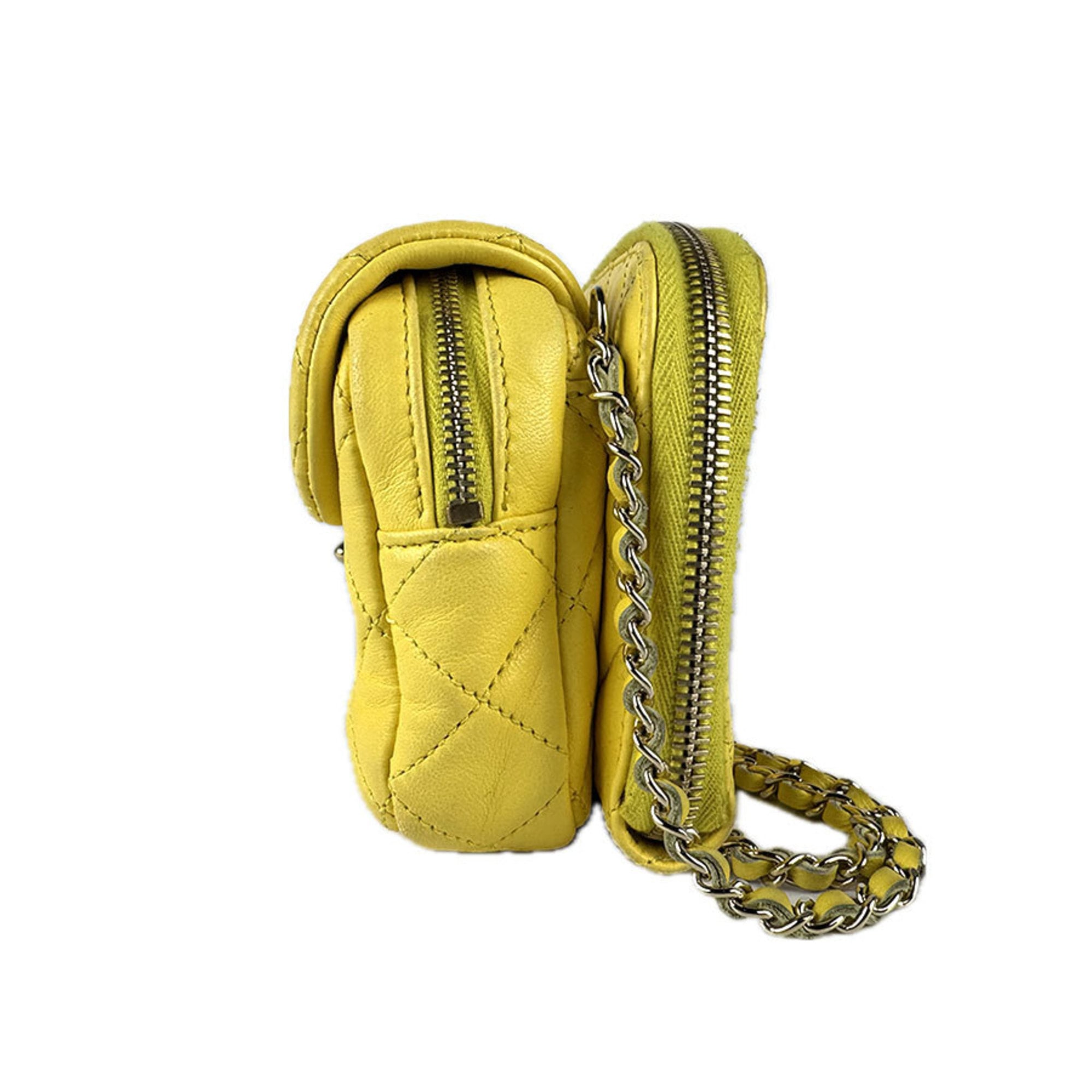 Chanel Yellow Leather Shoulder Bag (Pre-Owned)