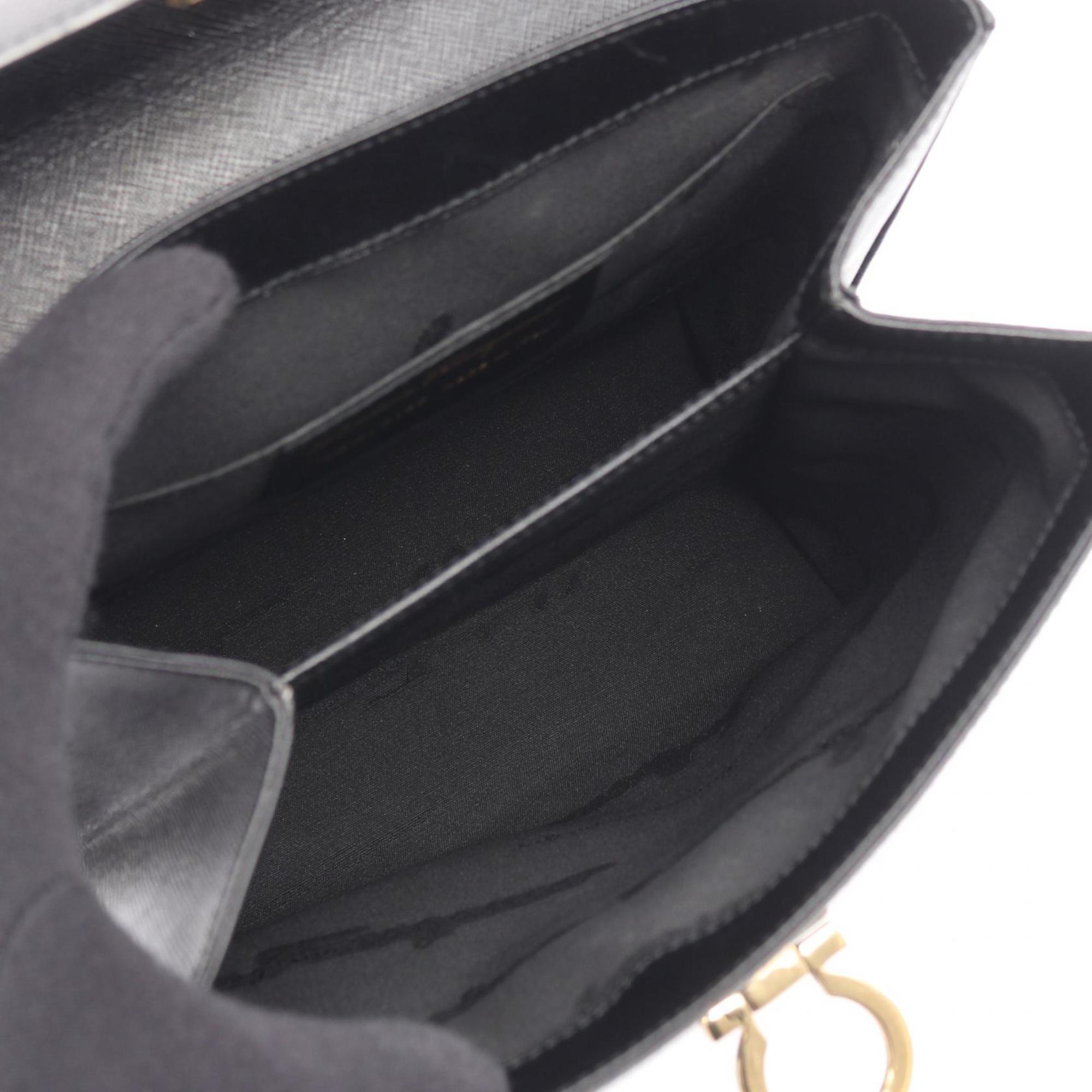 Salvatore Ferragamo Black Leather Handbag (Pre-Owned)