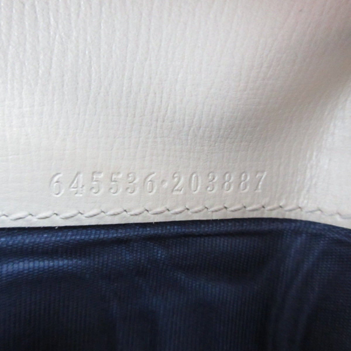 Gucci Grayish White Wallet (Bi-Fold) (Pre-Owned)