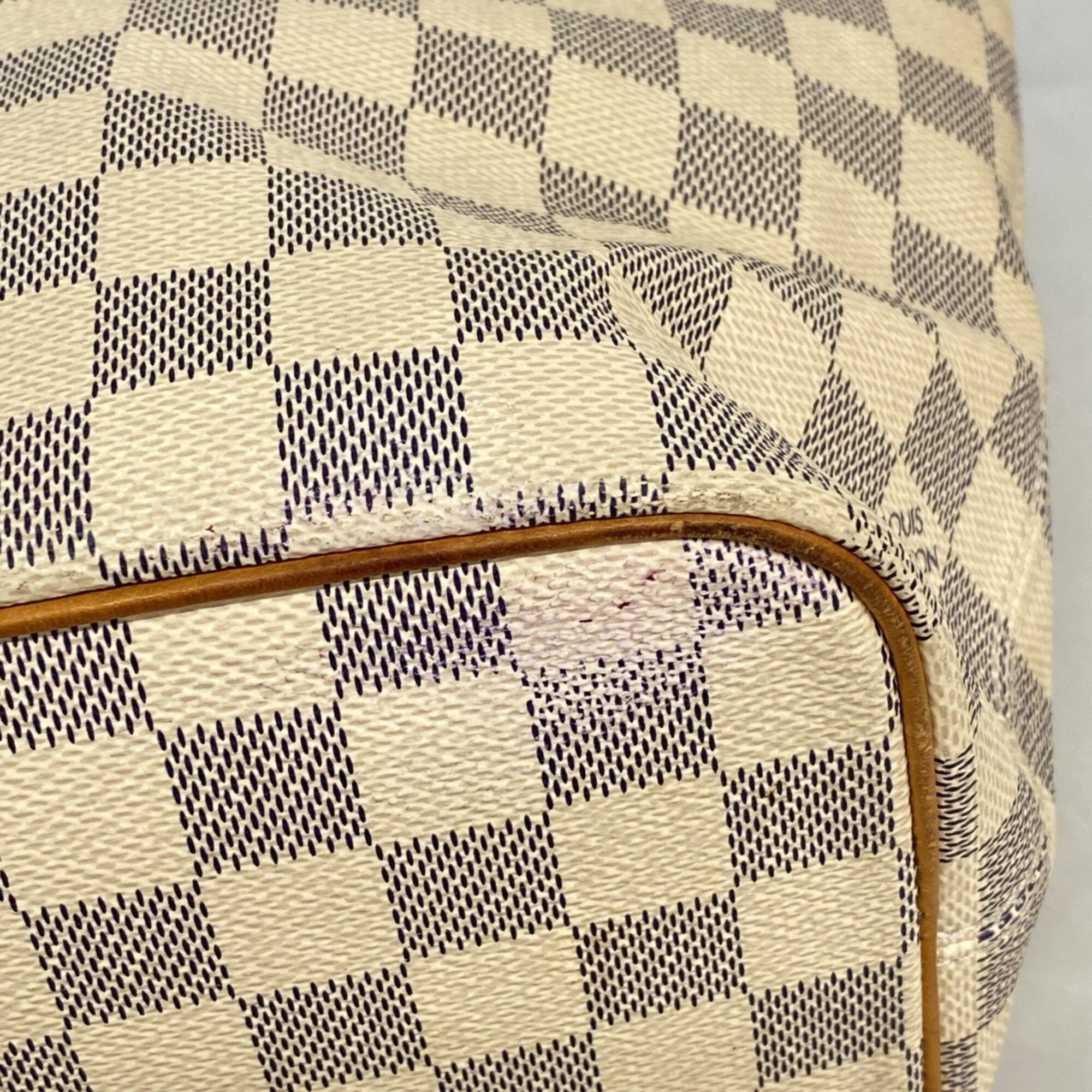 Louis Vuitton White Tote Bag (Pre-Owned)