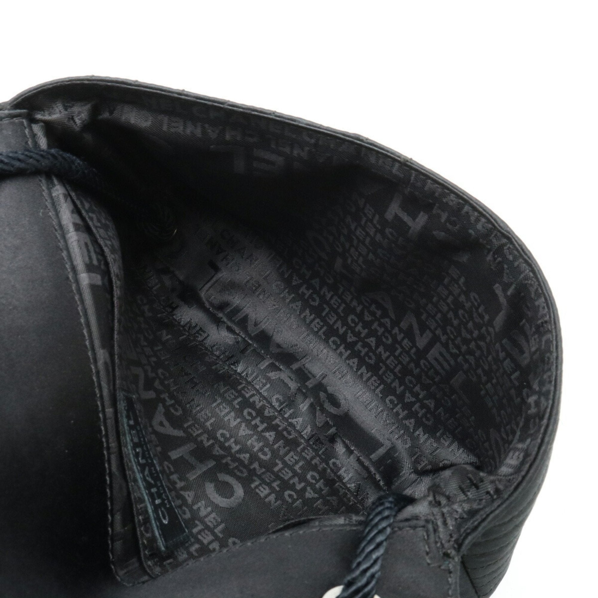 Chanel Black Satin Pochette Shoulder Bag (Pre-Owned)