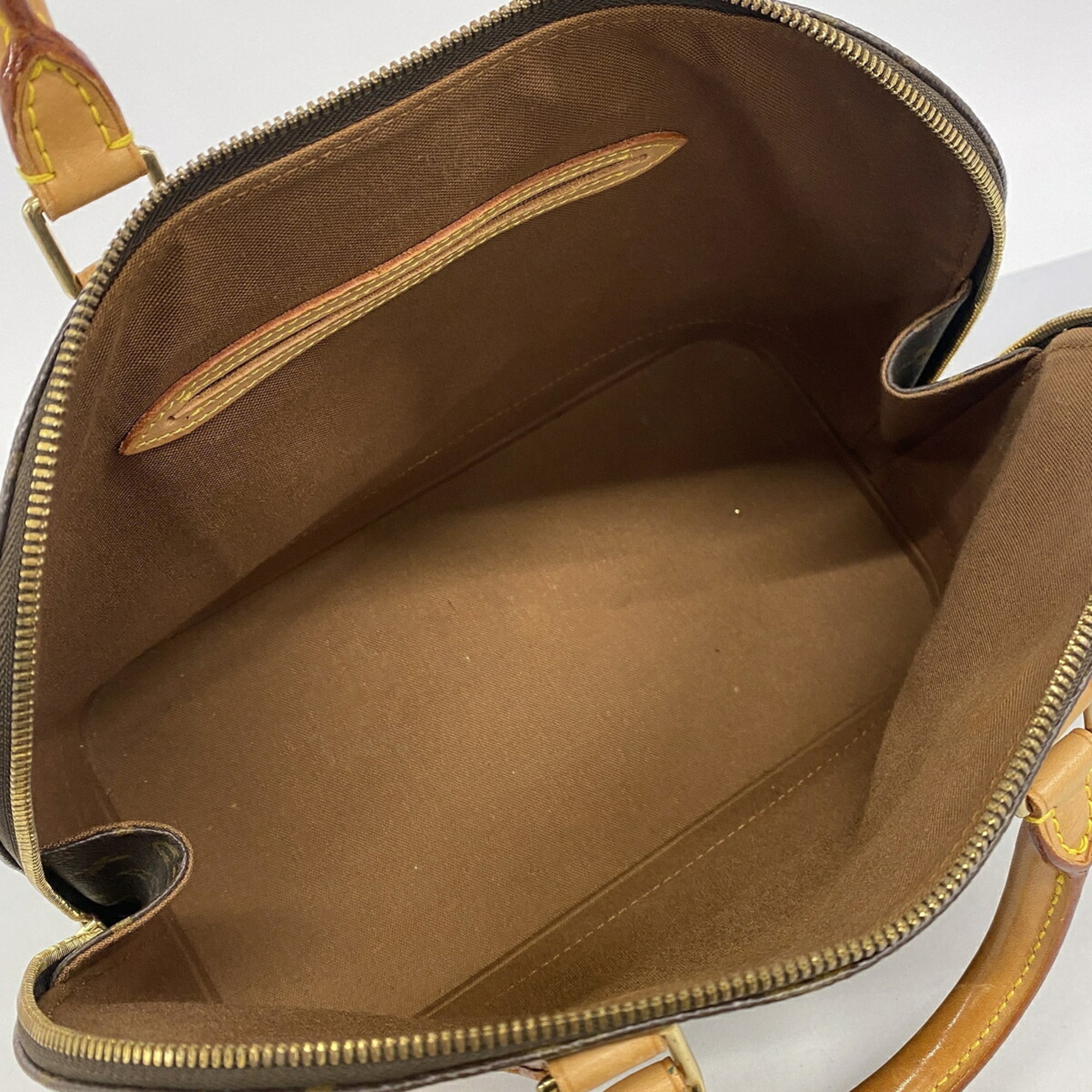 Louis Vuitton Brown Handbag (Pre-Owned)