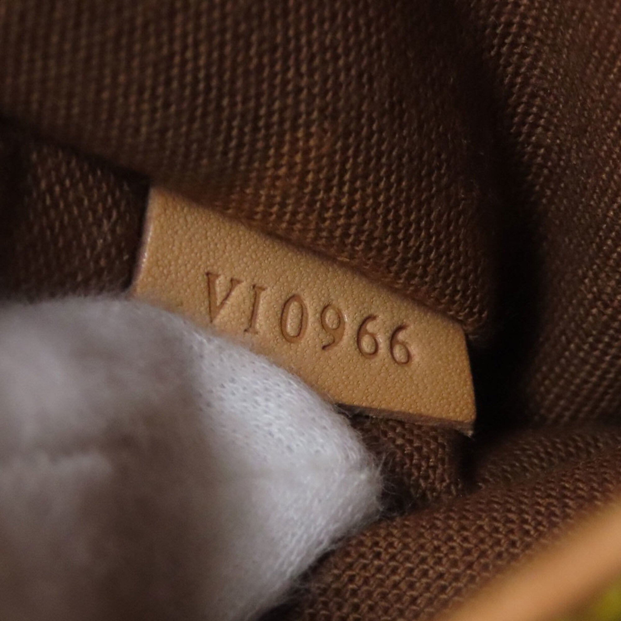 Louis Vuitton Brown Monogram Canvas Handbag (Pre-Owned)