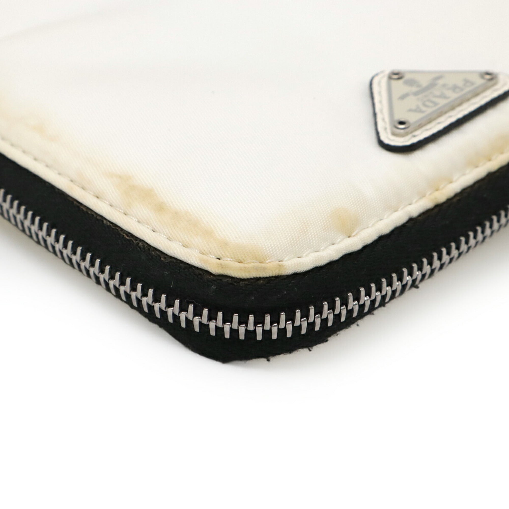 Prada White Nylon Pouch Shoulder Bag (Pre-Owned)