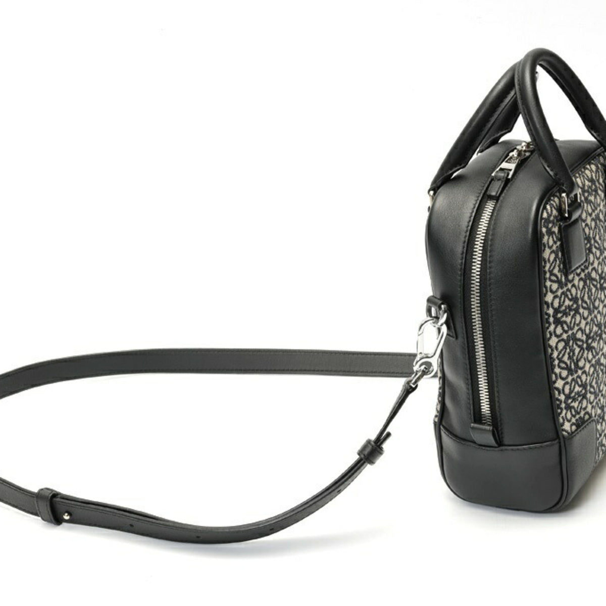 Loewe Amazona Navy Black Jacquard Leather Handbag Shoulder Bag (Pre-Owned)