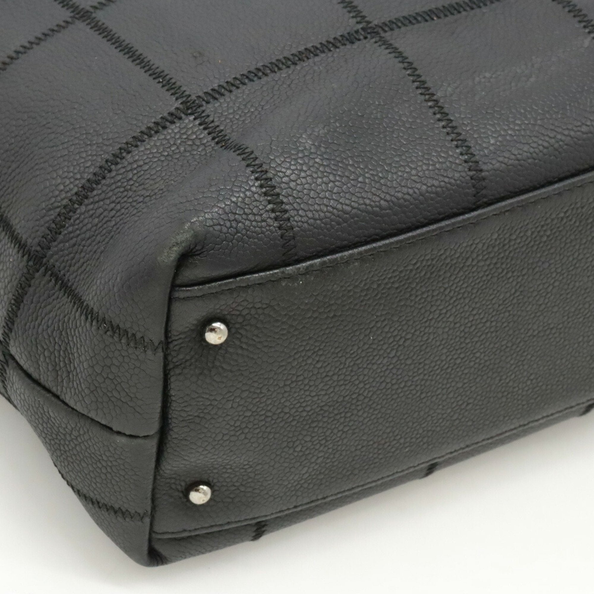 Chanel Black Leather Tote Bag (Pre-Owned)