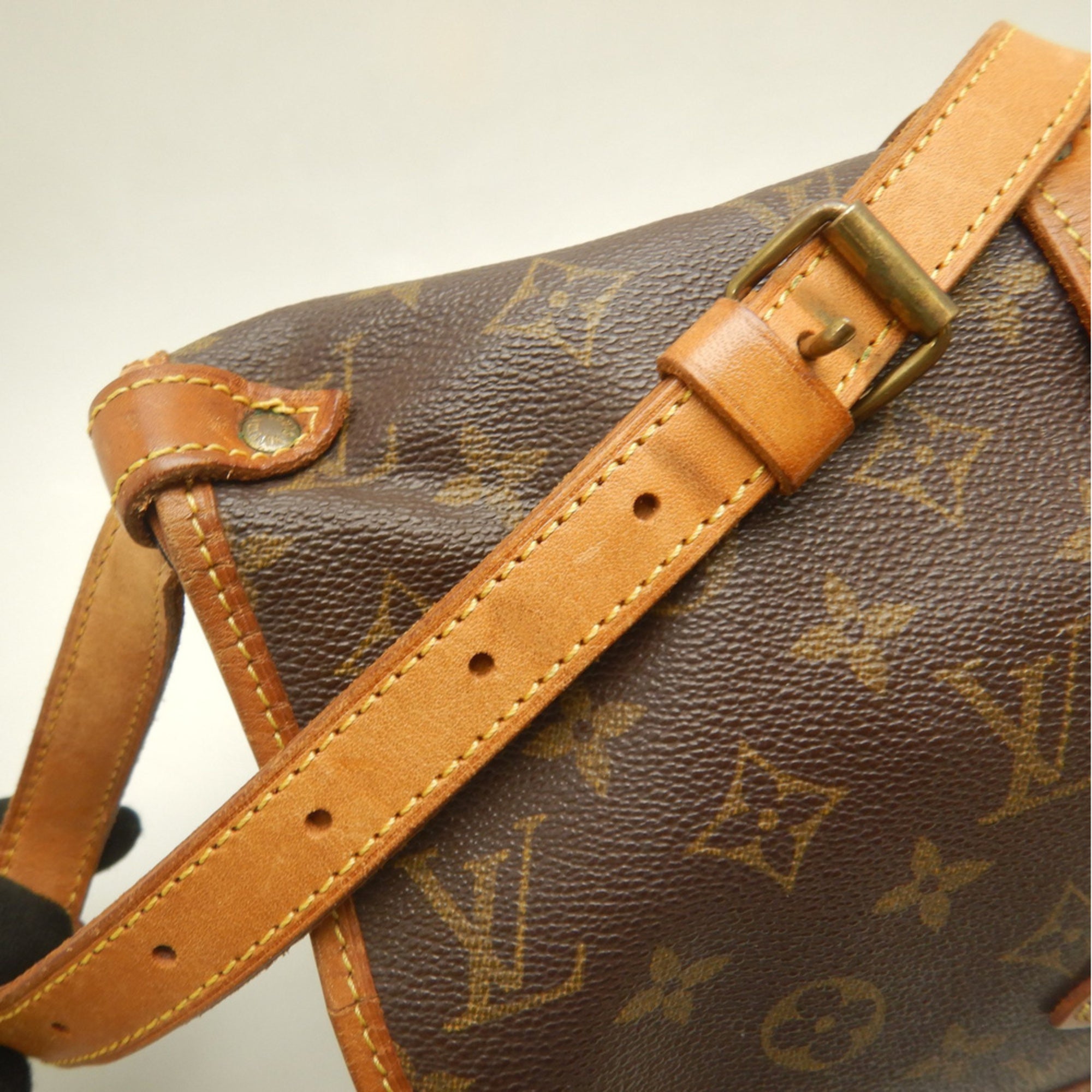 Louis Vuitton Brown Monogram Canvas Shoulder Bag (Pre-Owned)