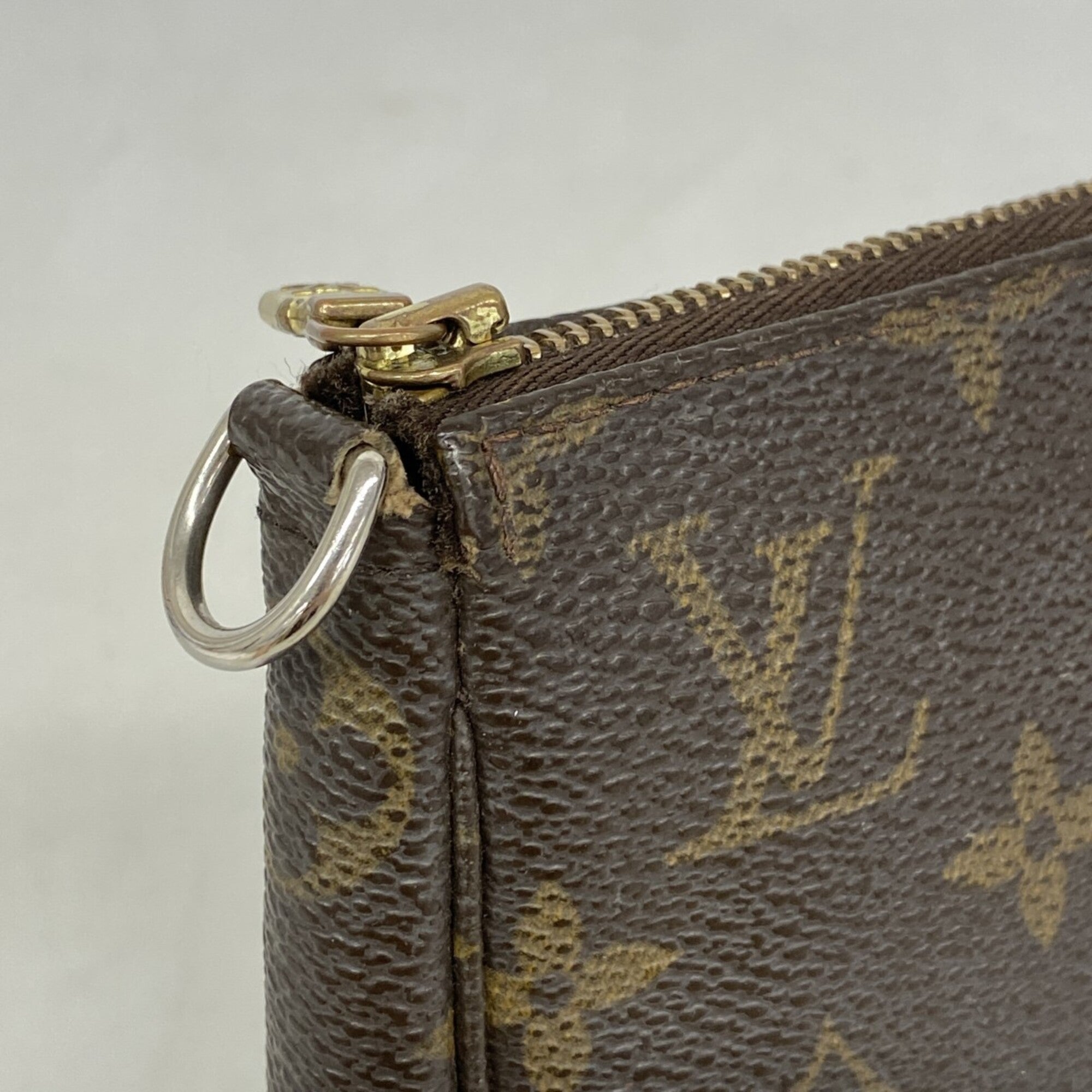 Louis Vuitton Brown Pouch (Pre-Owned)