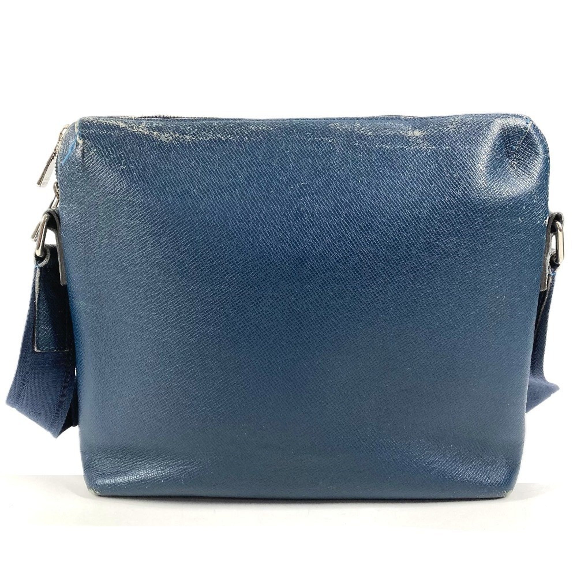 Louis Vuitton Blue Ocean Taiga Leather Leather Shoulder Bag (Pre-Owned)