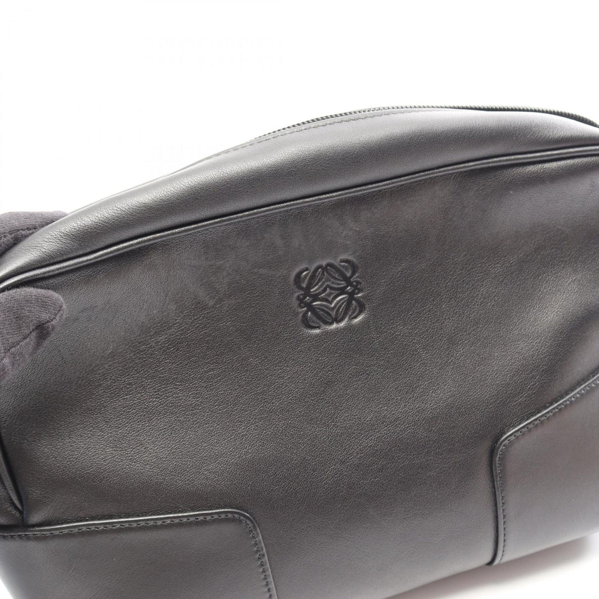 Loewe Black Leather Clutch Bag Handbag (Pre-Owned)