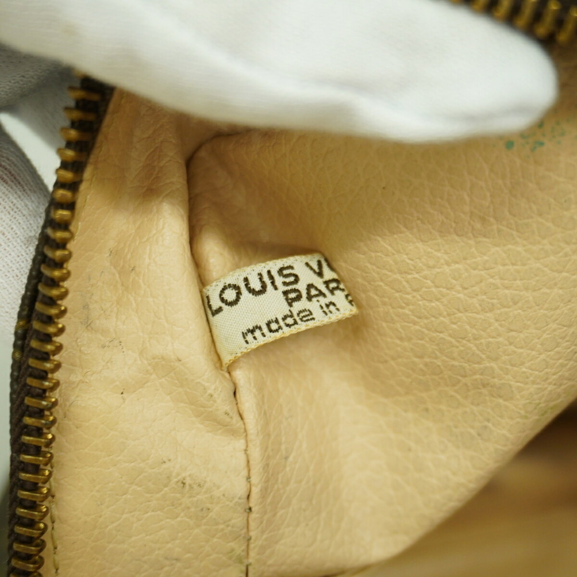 Louis Vuitton Brown Pouch (Pre-Owned)
