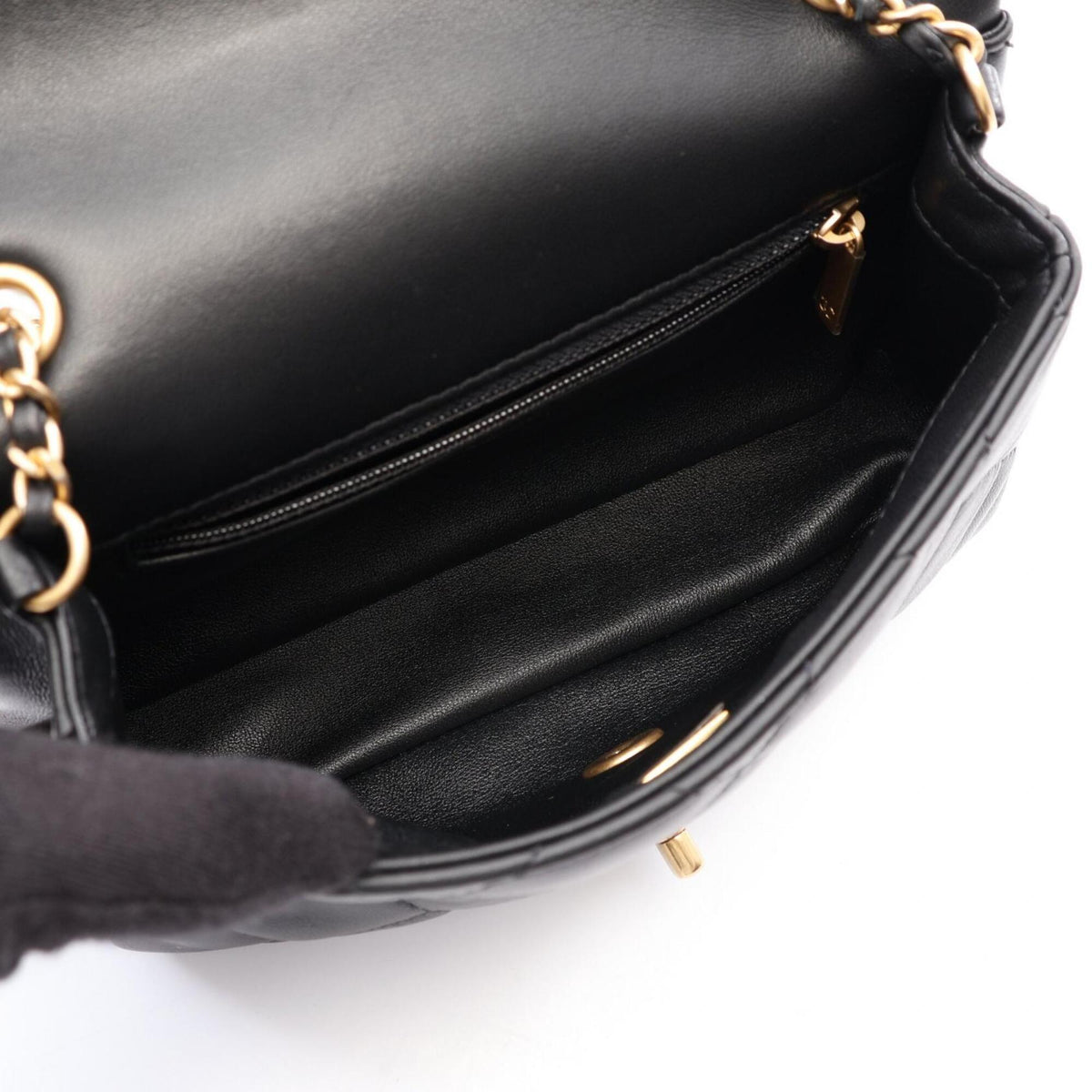 Chanel Black Leather Handbag Shoulder Bag (Pre-Owned)