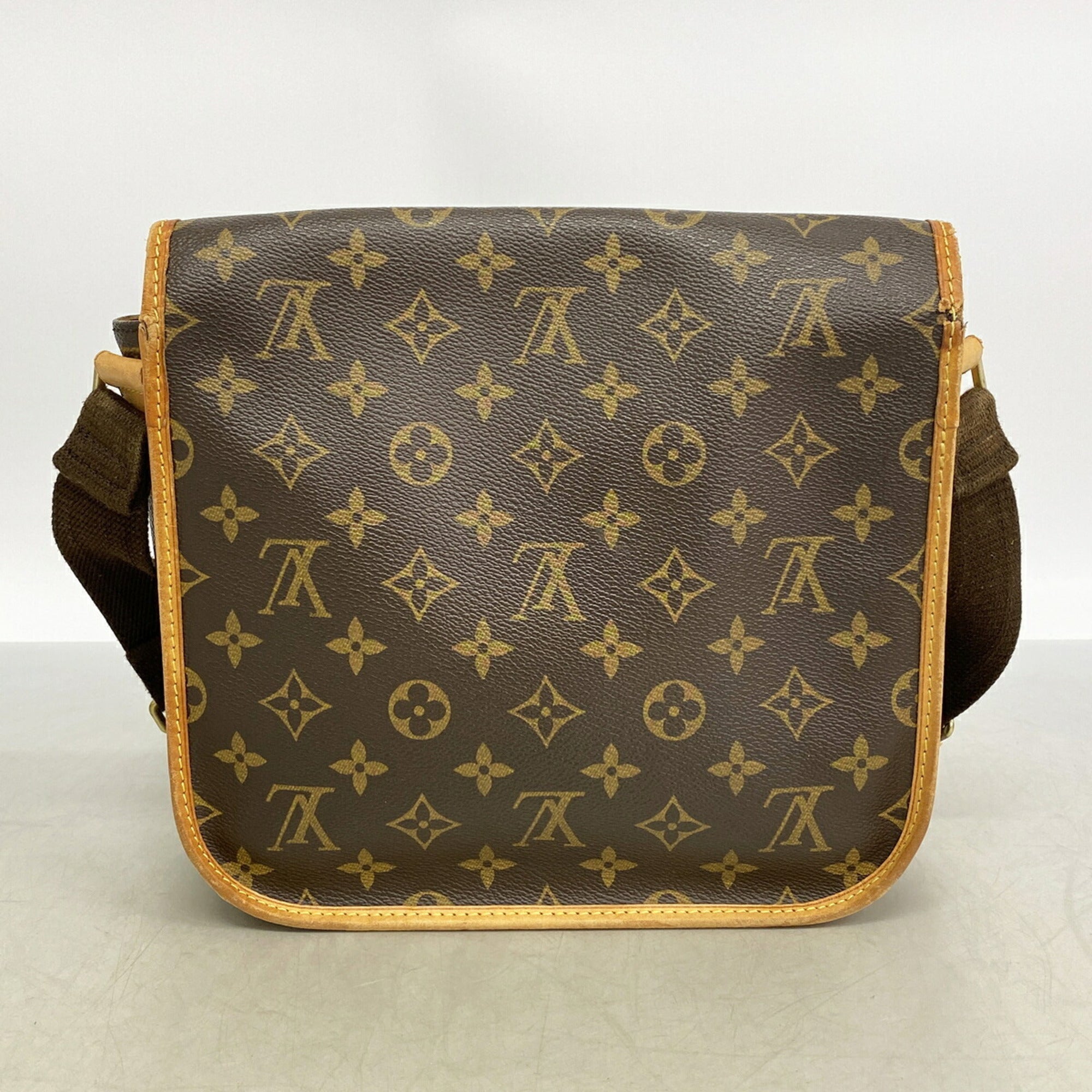 Louis Vuitton Brown Shoulder Bag (Pre-Owned)