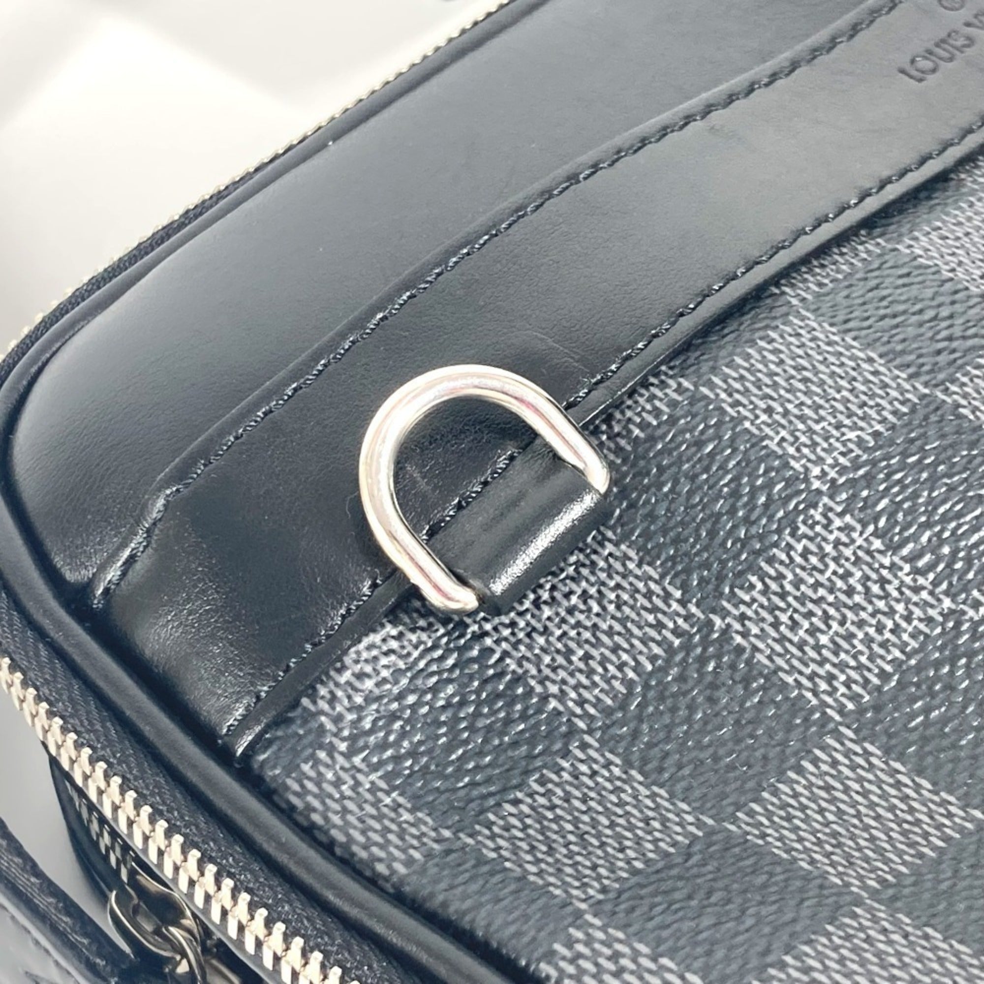 Louis Vuitton Damier Graphite Black Damier Graphite Shoulder Bag (Pre-Owned)