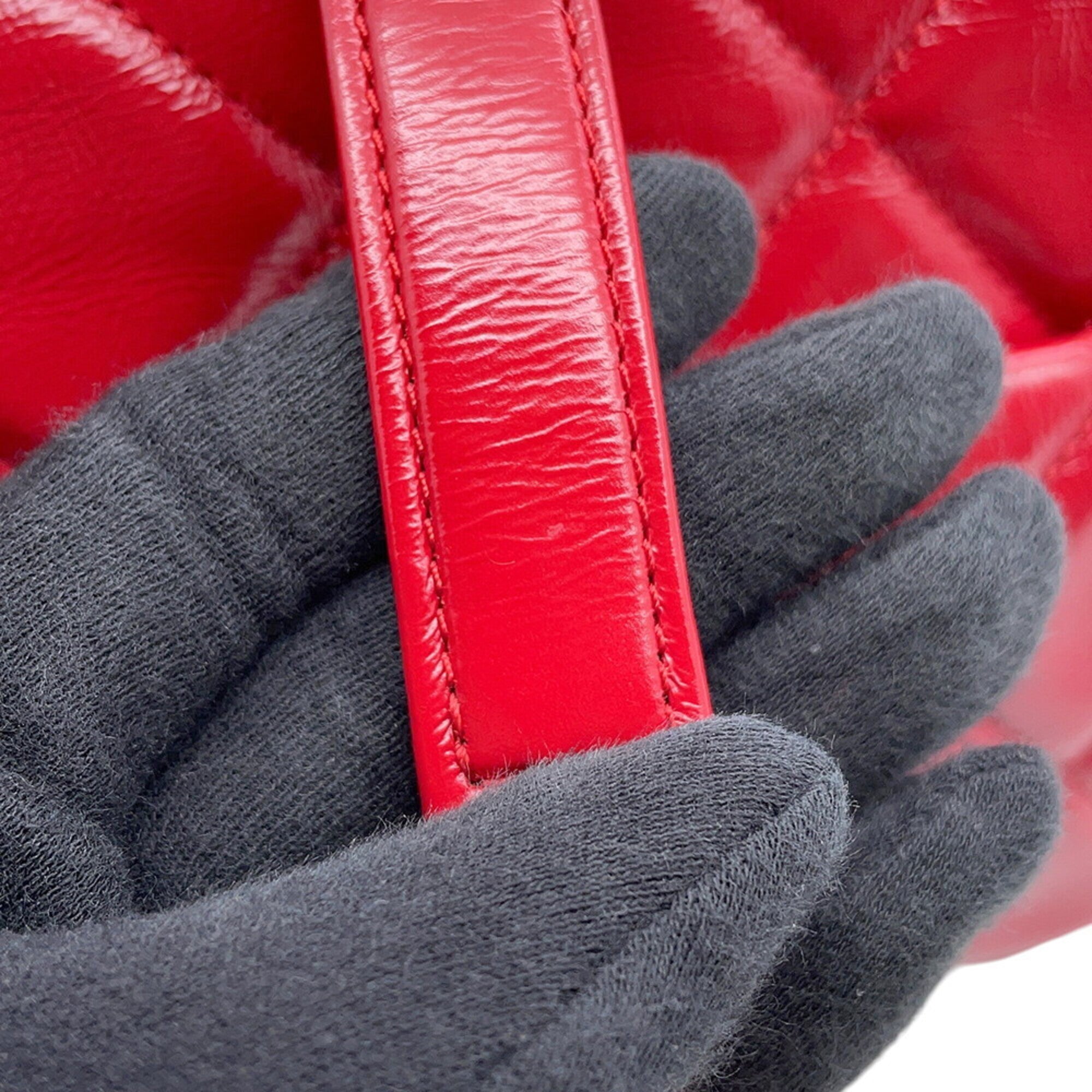 Chanel Matelasse Red Color Handbag Shoulder Bag (Pre-Owned)