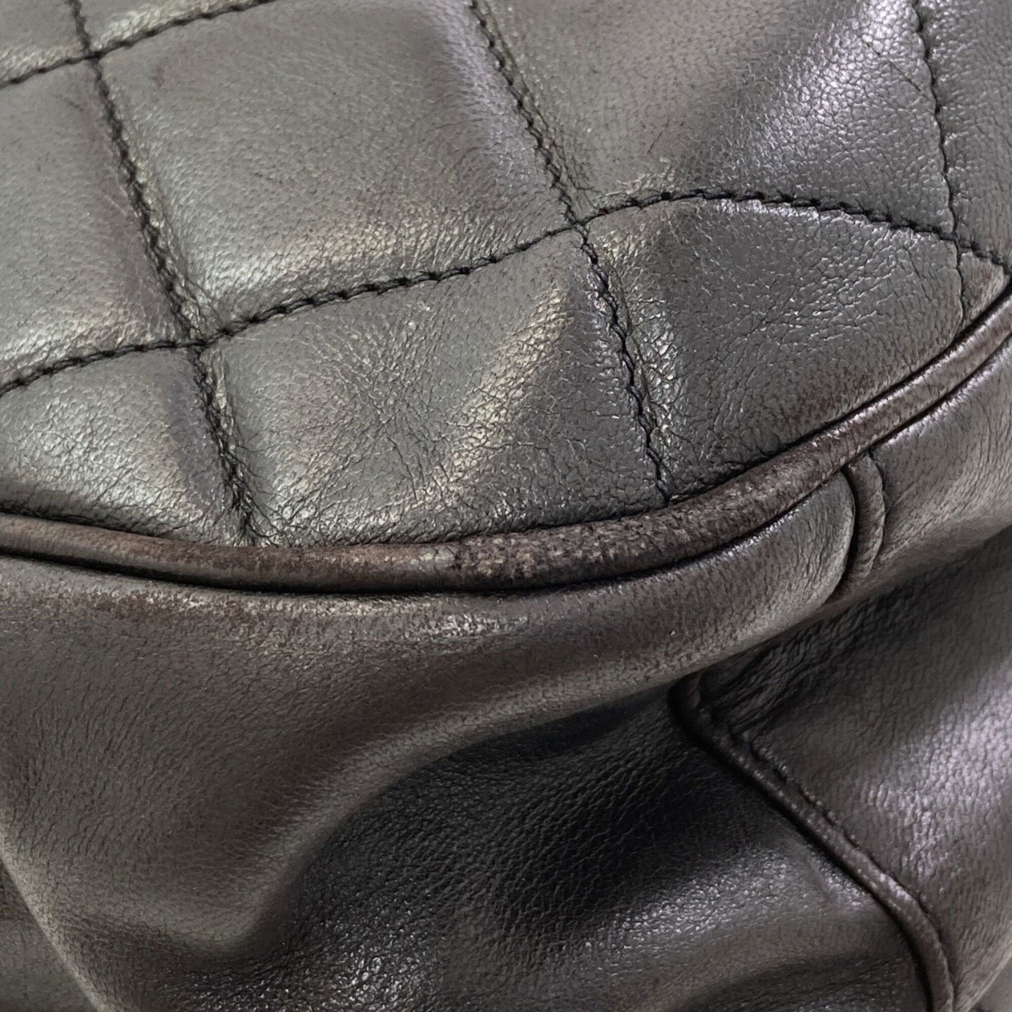 Chanel Black Leather Tote Bag (Pre-Owned)