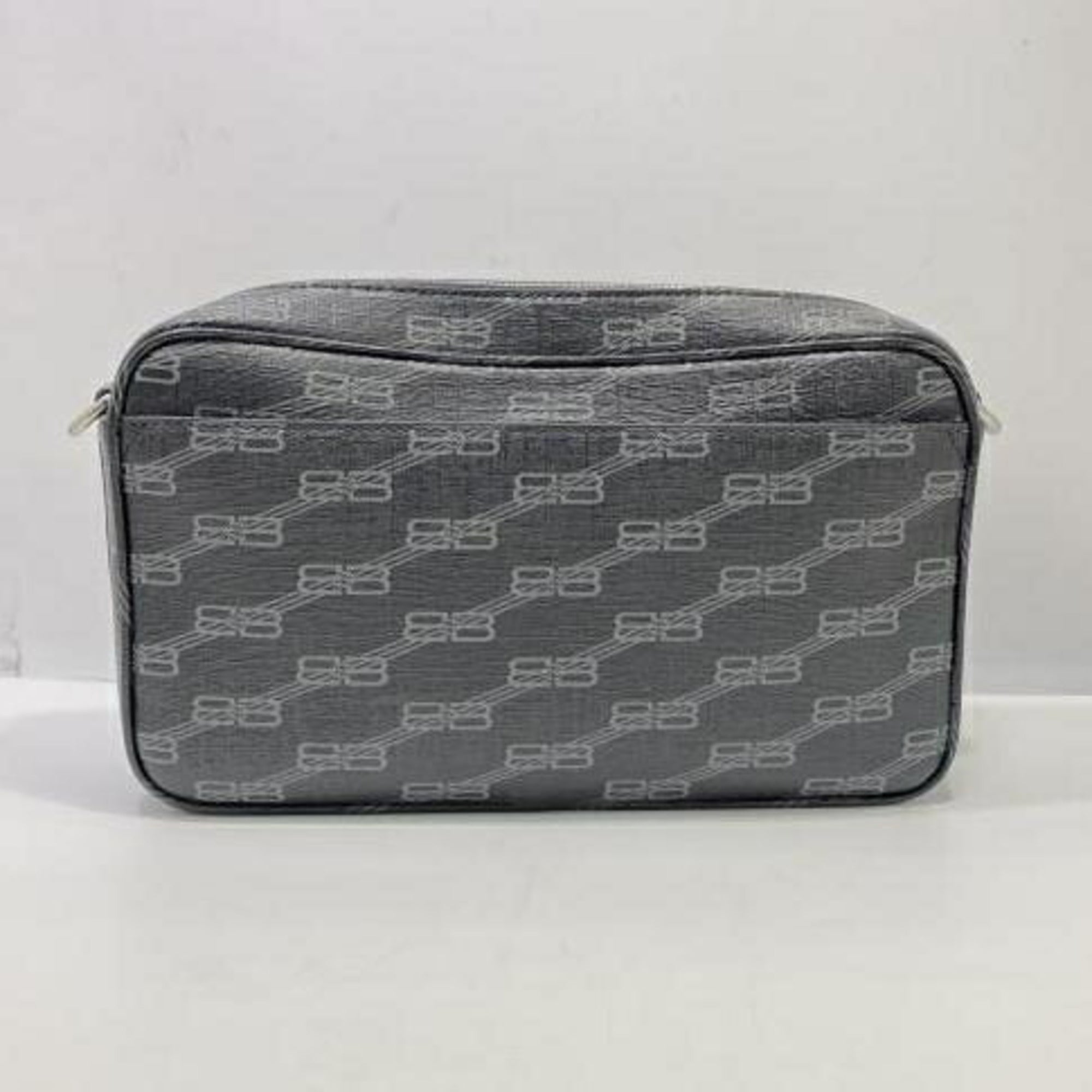 Balenciaga Black Leather Shoulder Bag (Pre-Owned)