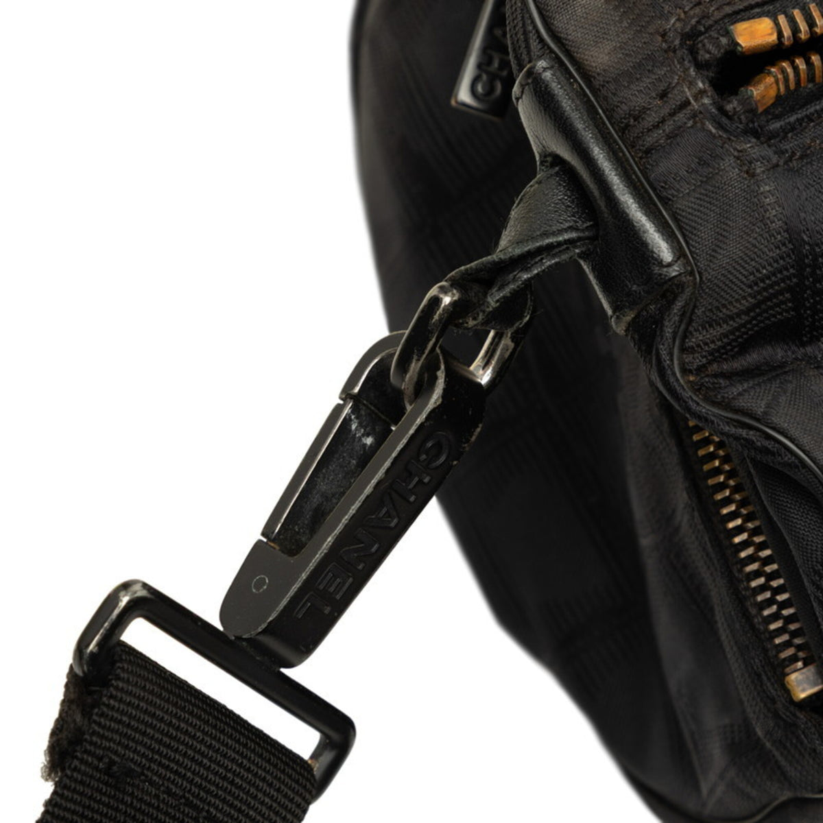 Chanel Black New Travel Line Shoulder Bag (Pre-Owned)