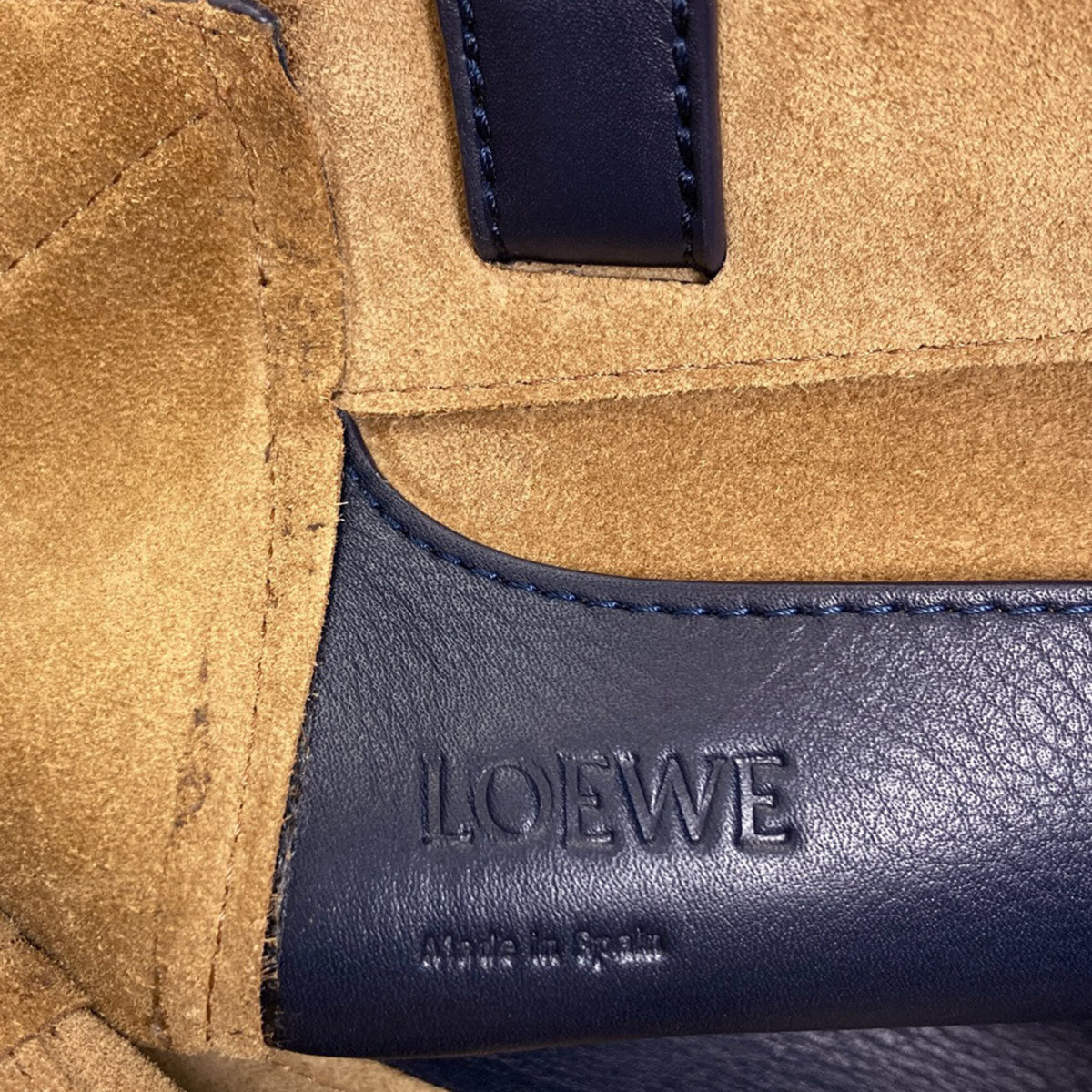 Loewe Navy Leather Handbag (Pre-Owned)