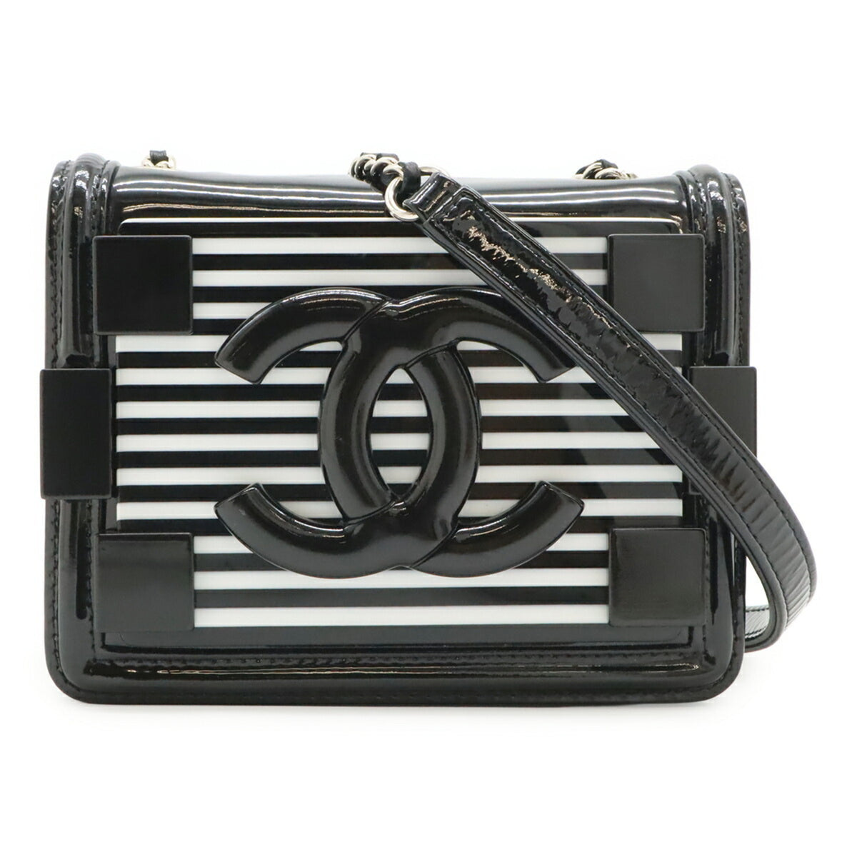 Chanel Black White Plastic Patent Leather Leather Pochette Shoulder Bag (Pre-Owned)