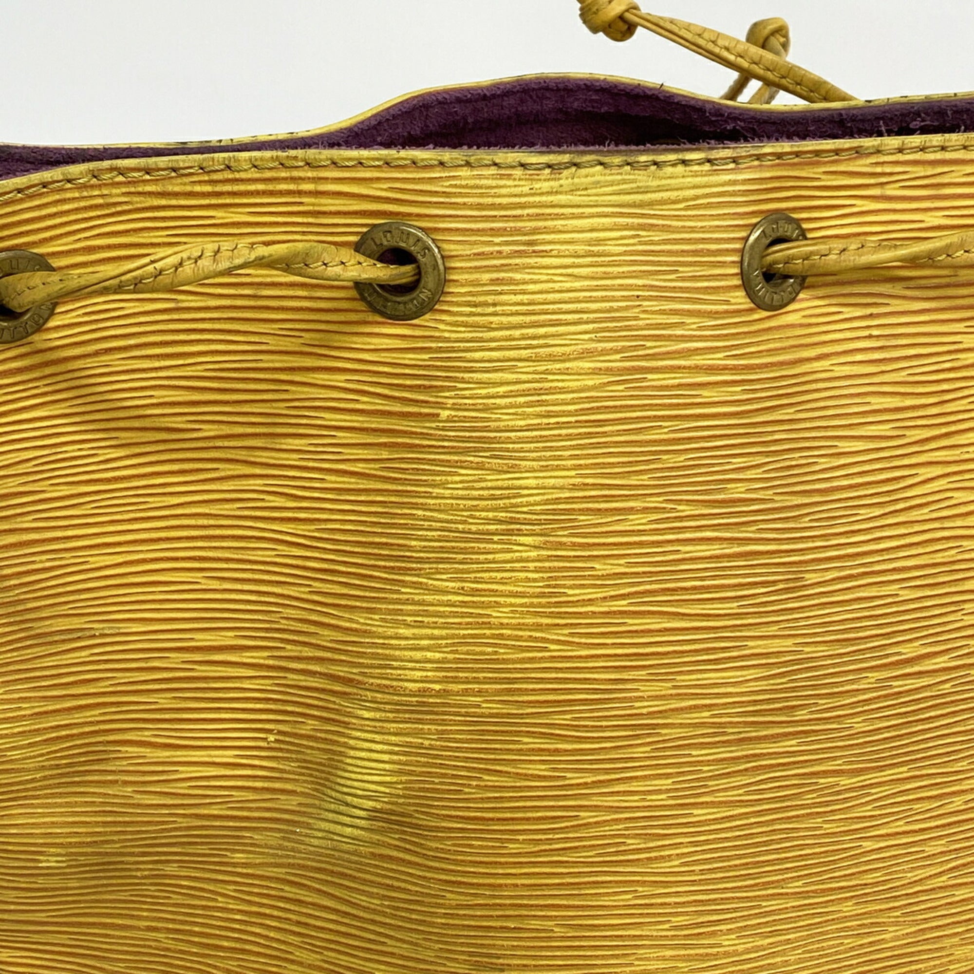 Louis Vuitton Jaune Shoulder Bag (Pre-Owned)