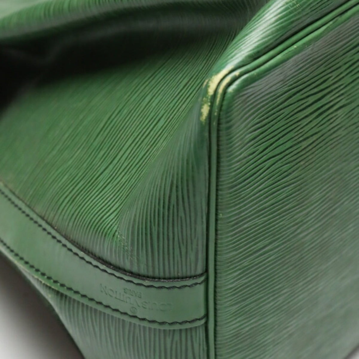 Louis Vuitton Borneo Green Epi Leather Shoulder Bag (Pre-Owned)