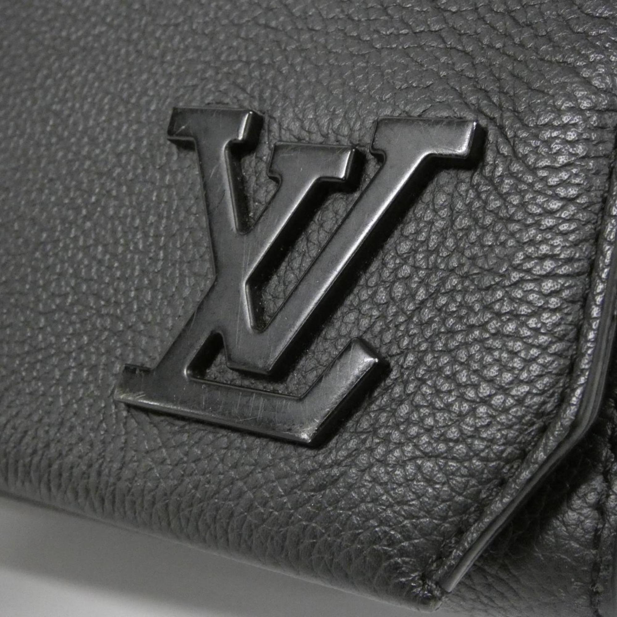 Louis Vuitton Black Leather Shoulder Bag (Pre-Owned)