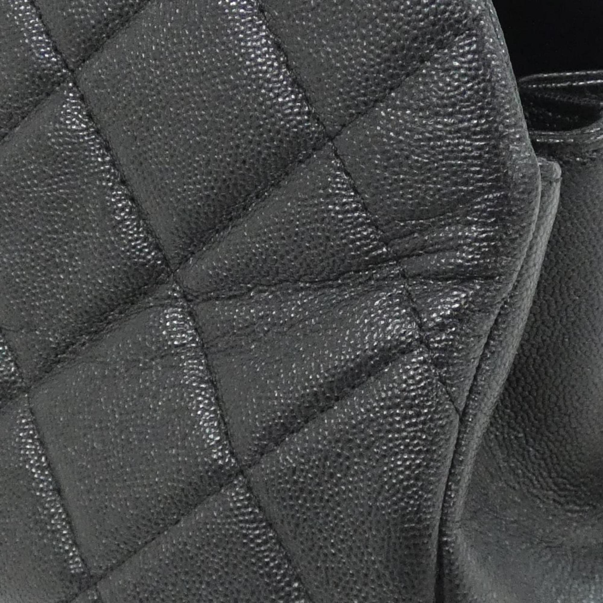 Chanel Black Grained Calfskin Handbag (Pre-Owned)
