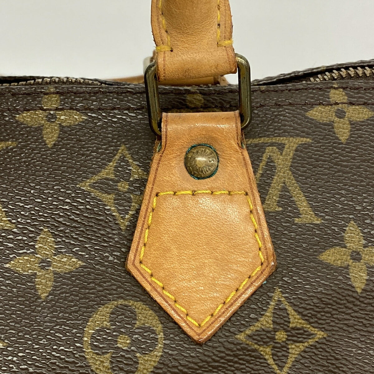 Louis Vuitton Brown Handbag (Pre-Owned)