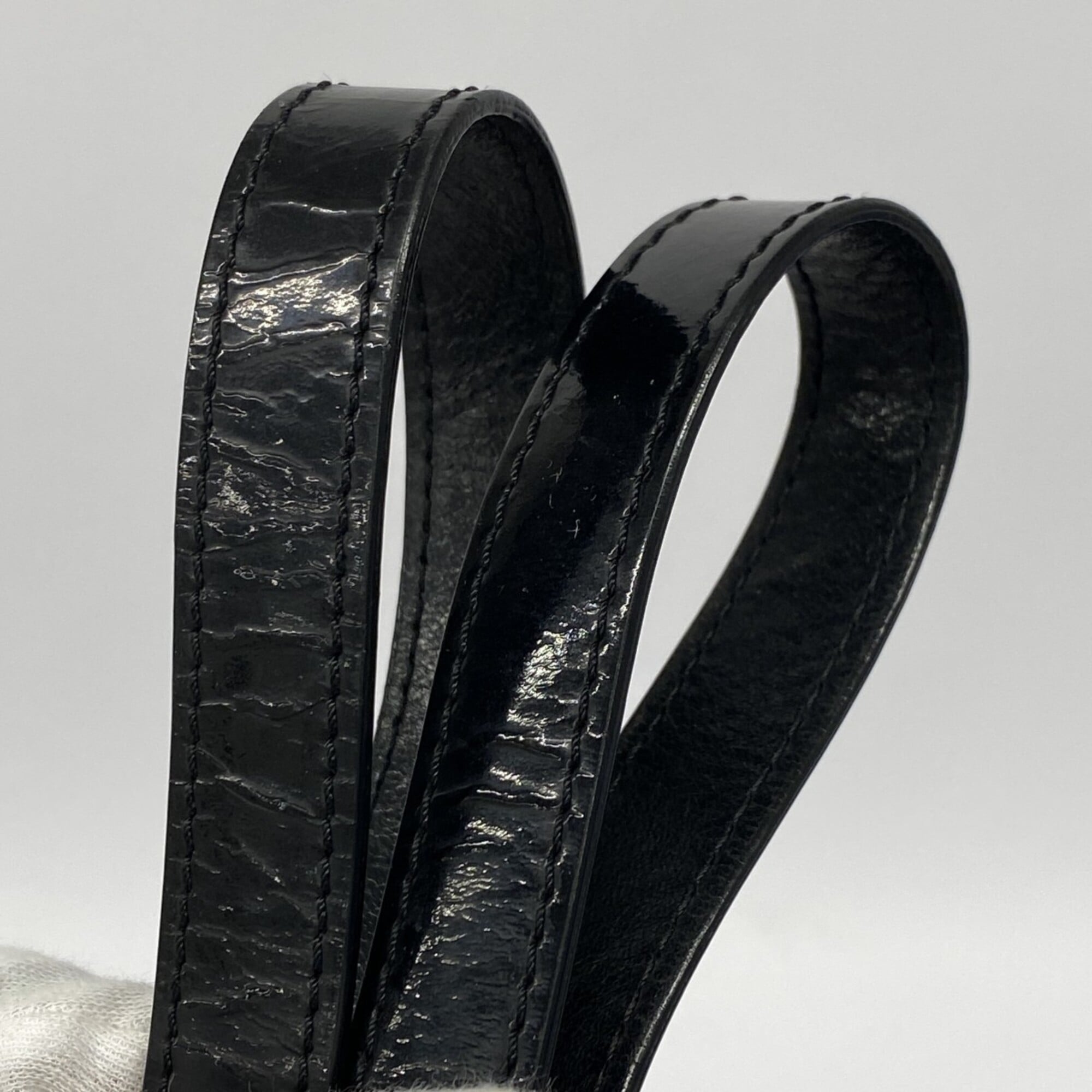 Chanel Black Patent Leather Tote Bag (Pre-Owned)