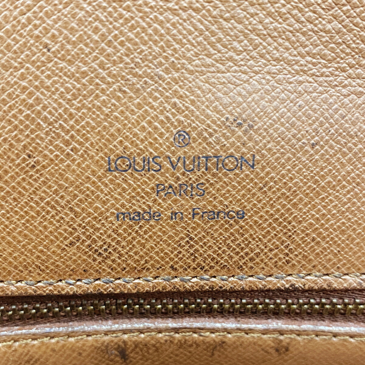 Louis Vuitton Brown Shoulder Bag (Pre-Owned)