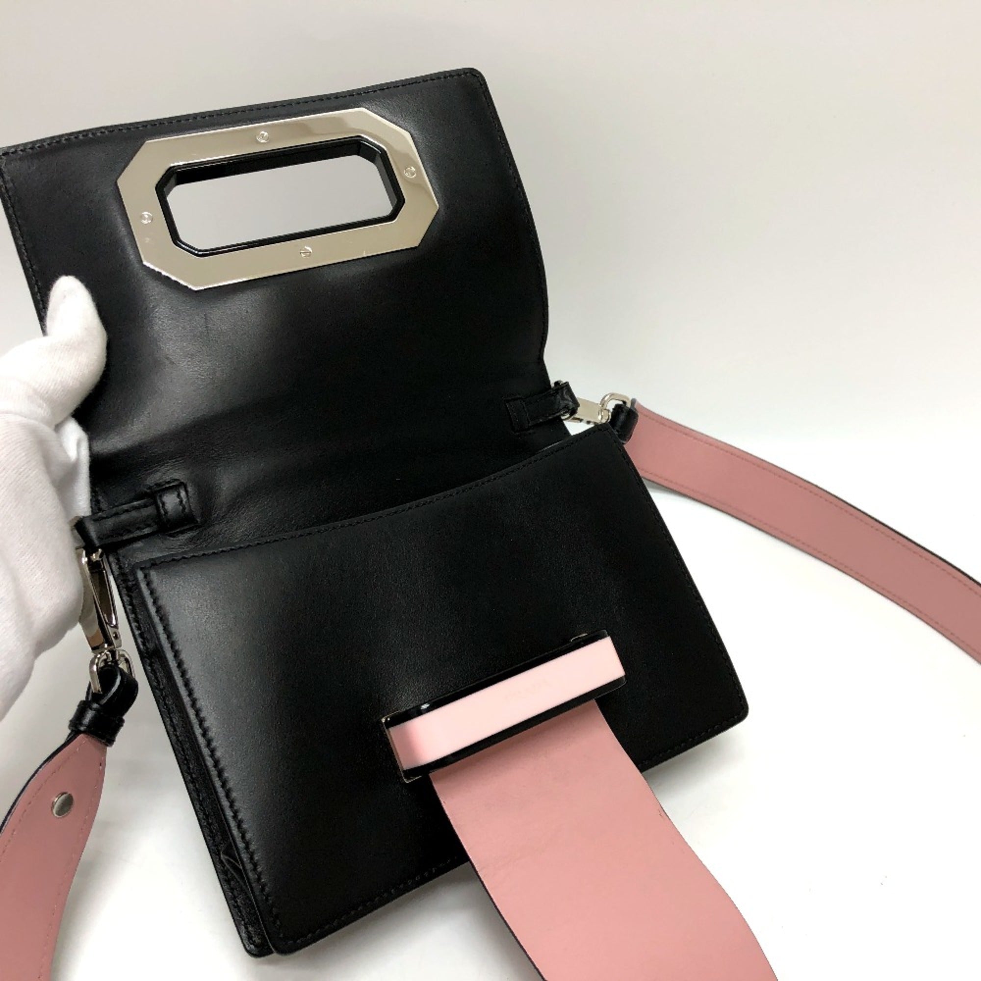 Prada Black Leather Shoulder Bag (Pre-Owned)