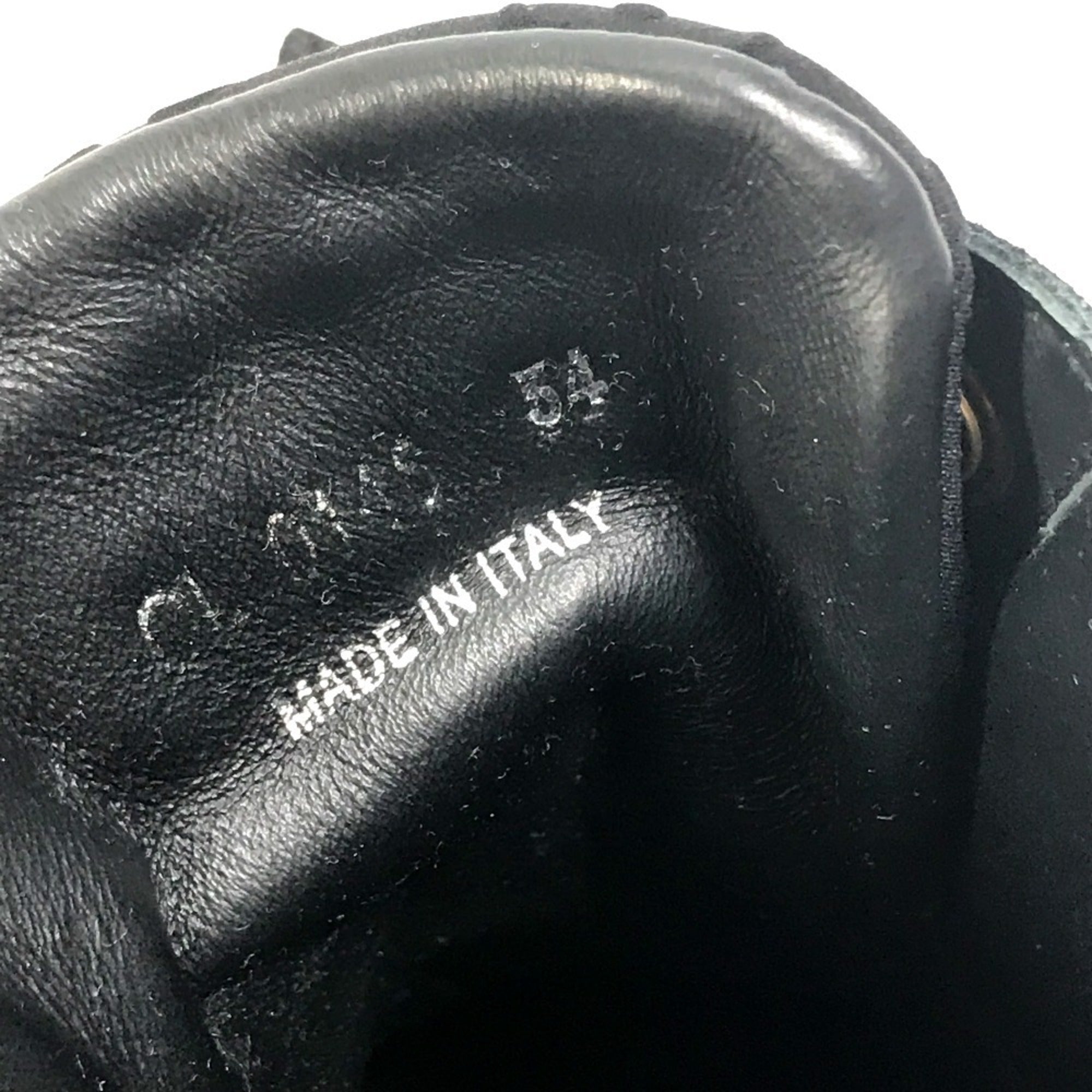 Louis Vuitton Black Sneakers (Pre-Owned)