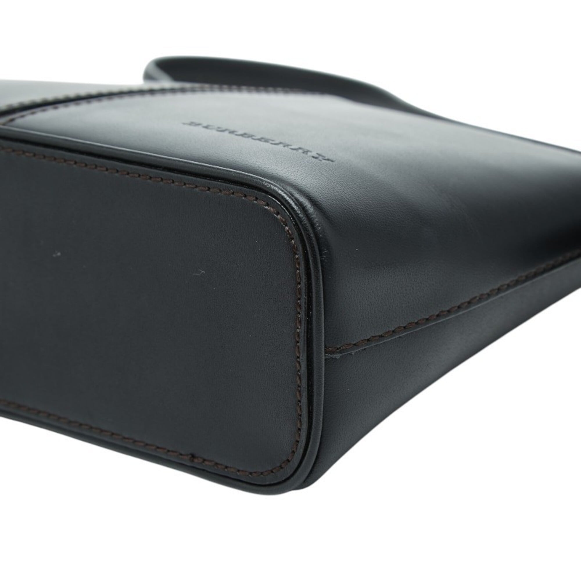 Burberry Black Leather Shoulder Bag (Pre-Owned)