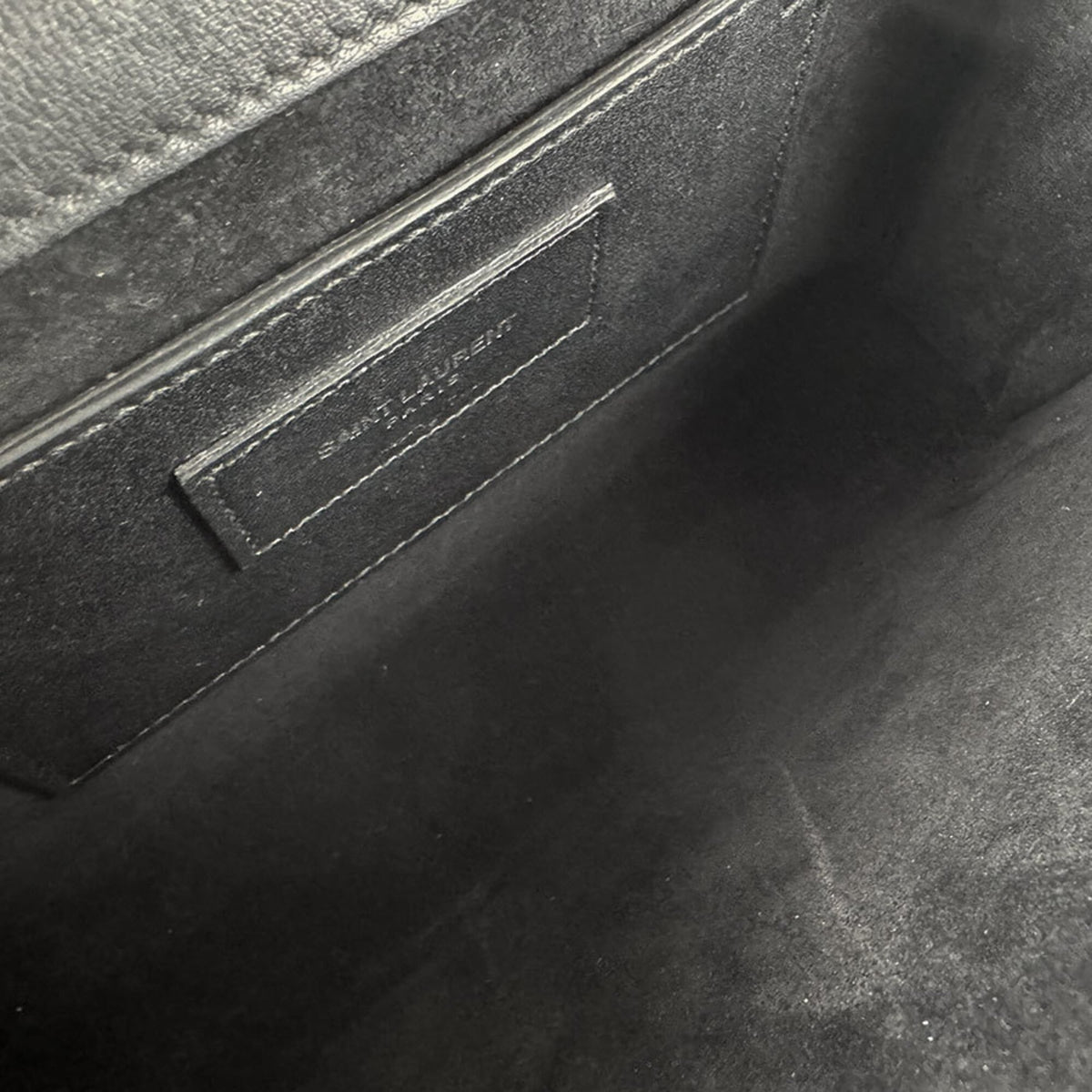 Saint Laurent Black Leather Shoulder Bag (Pre-Owned)